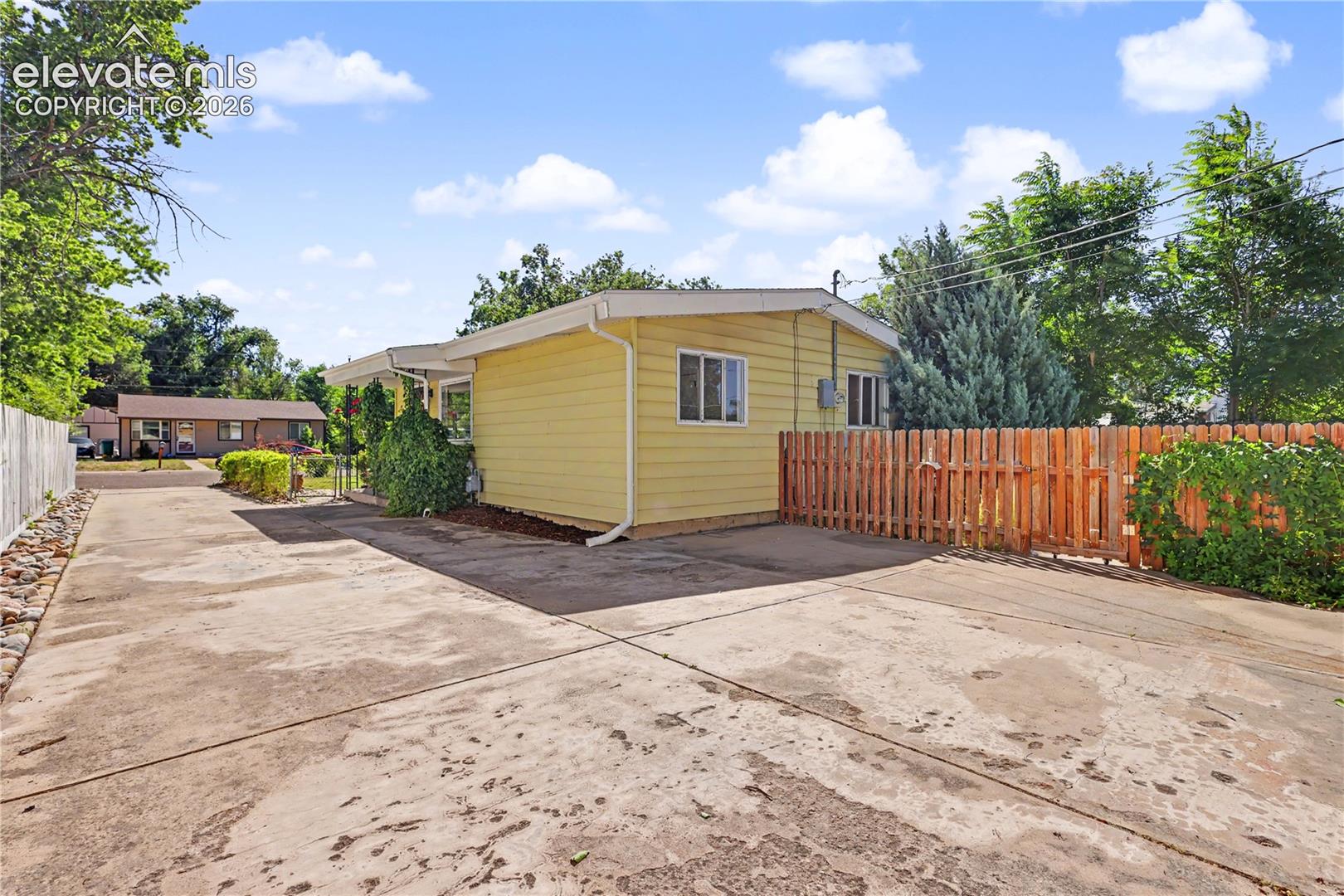 110 Linden Dr, Colorado Springs, CO 80911