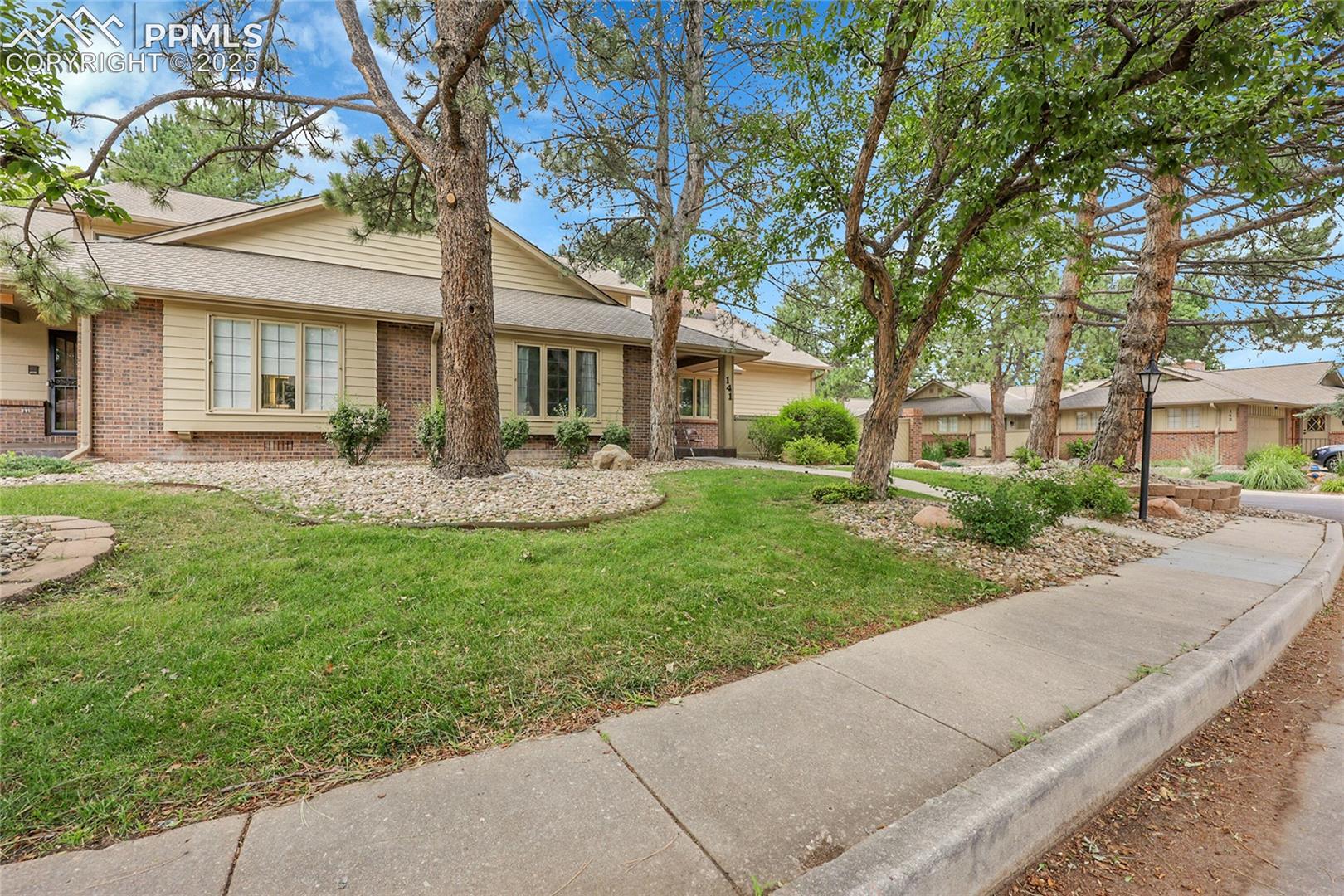 141 Miramar Dr, Colorado Springs, CO 80906