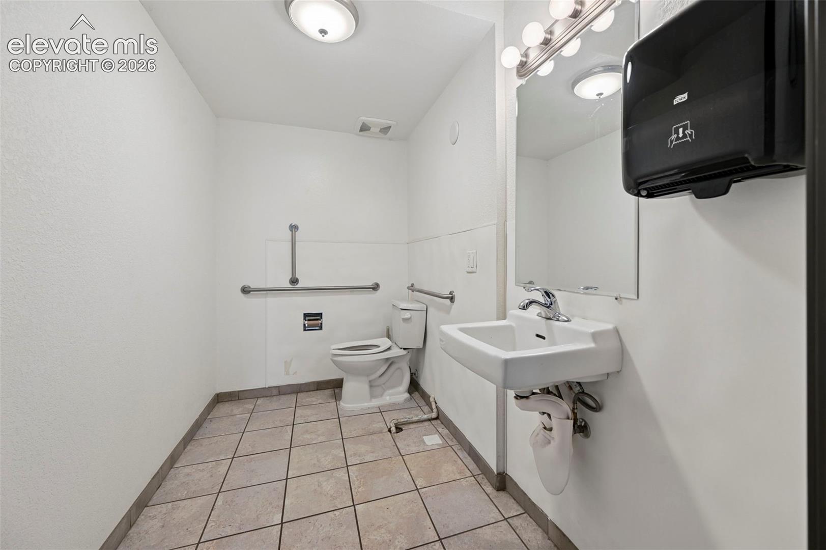 Photo 10 of 319 Bonfoy Avenue, Colorado Springs
