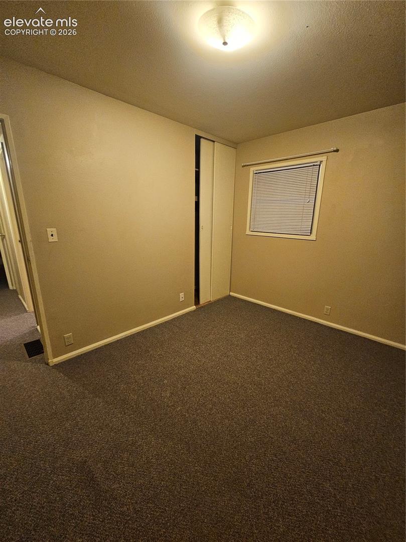 About 9'x12' Buyer should verify these.
