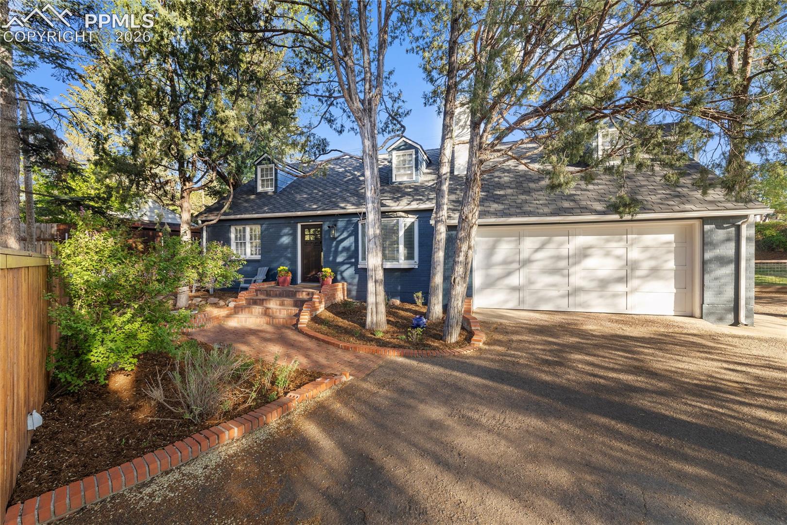 2 Cresta Rd, Colorado Springs, CO 80906