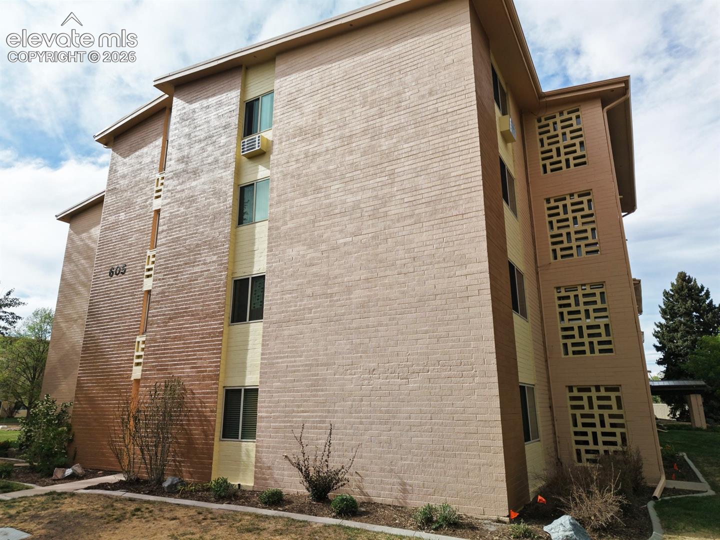 Photo 37 of 605 S Alton Way #12C, Denver