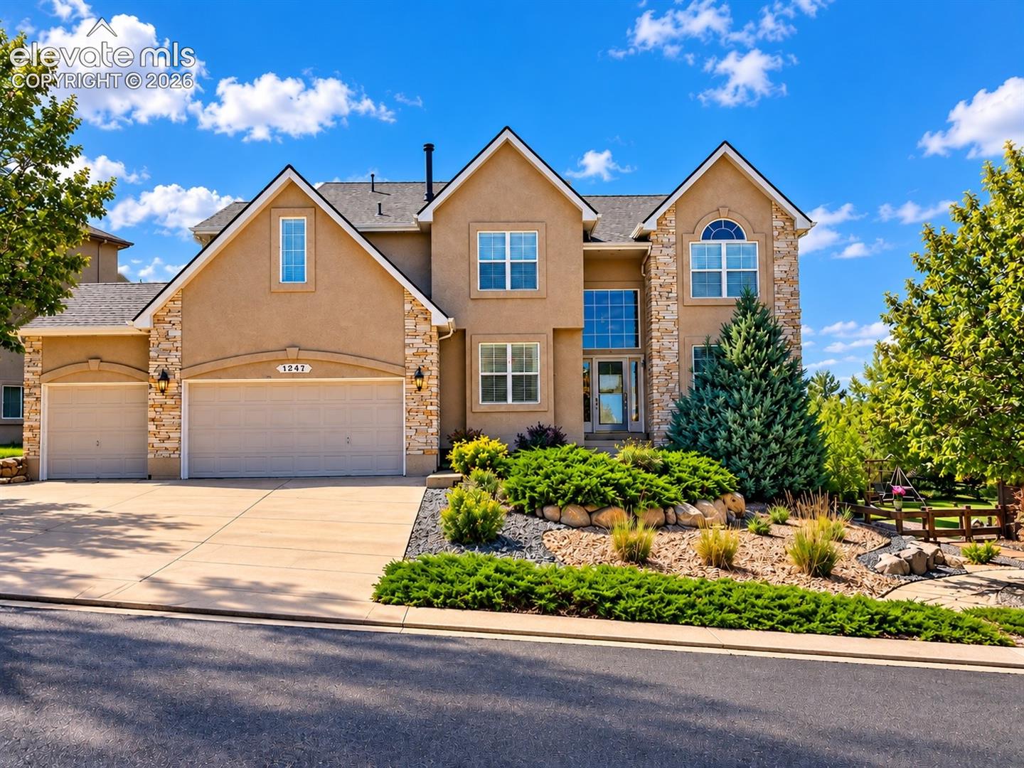 1247 Castle Hills Place