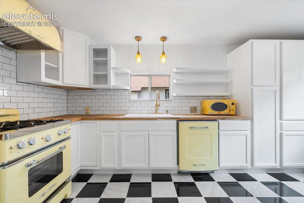 129 Ruxton Ave, Manitou Springs, CO 80829