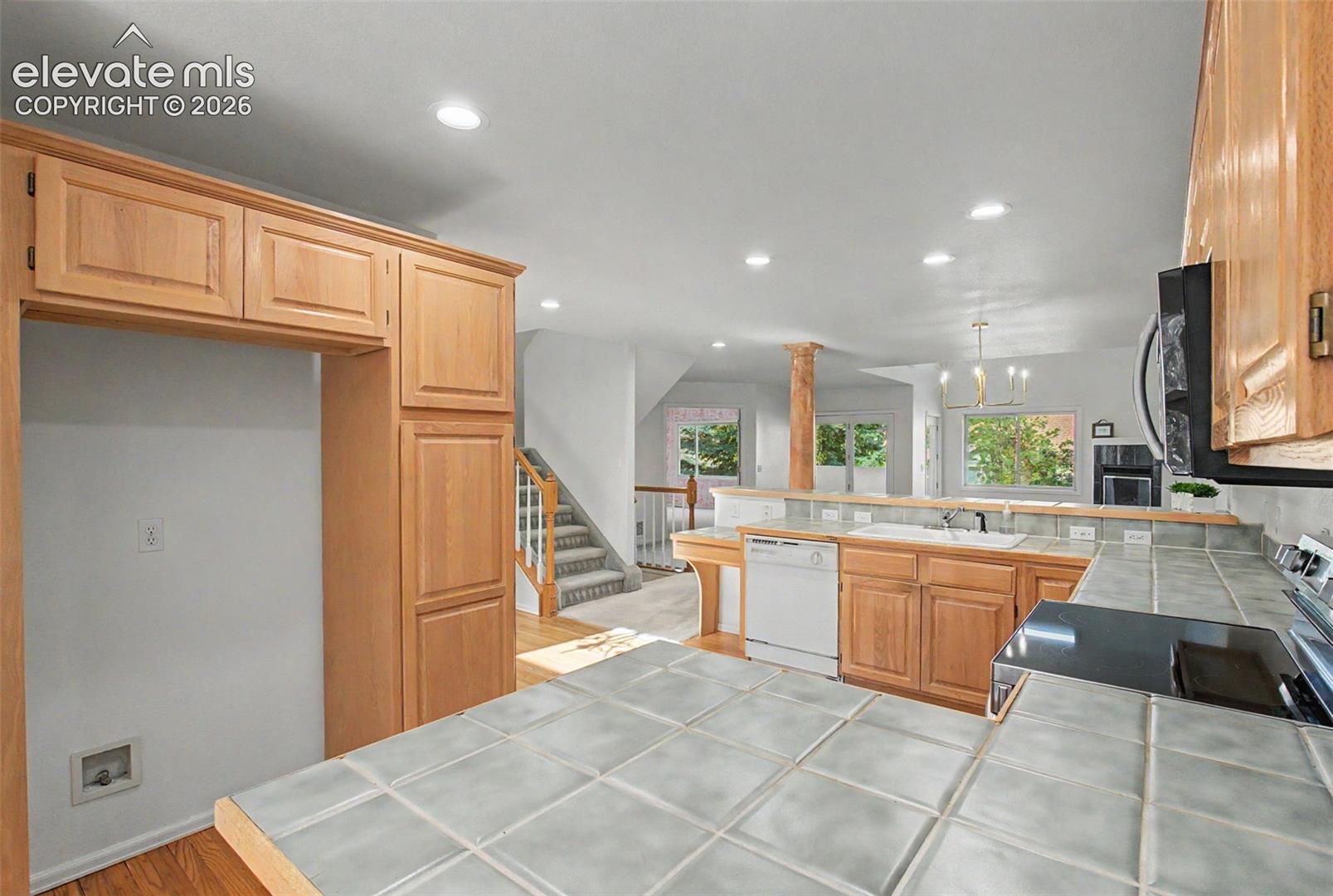 Photo 7 of 84 Luxury Lane, Colorado Springs