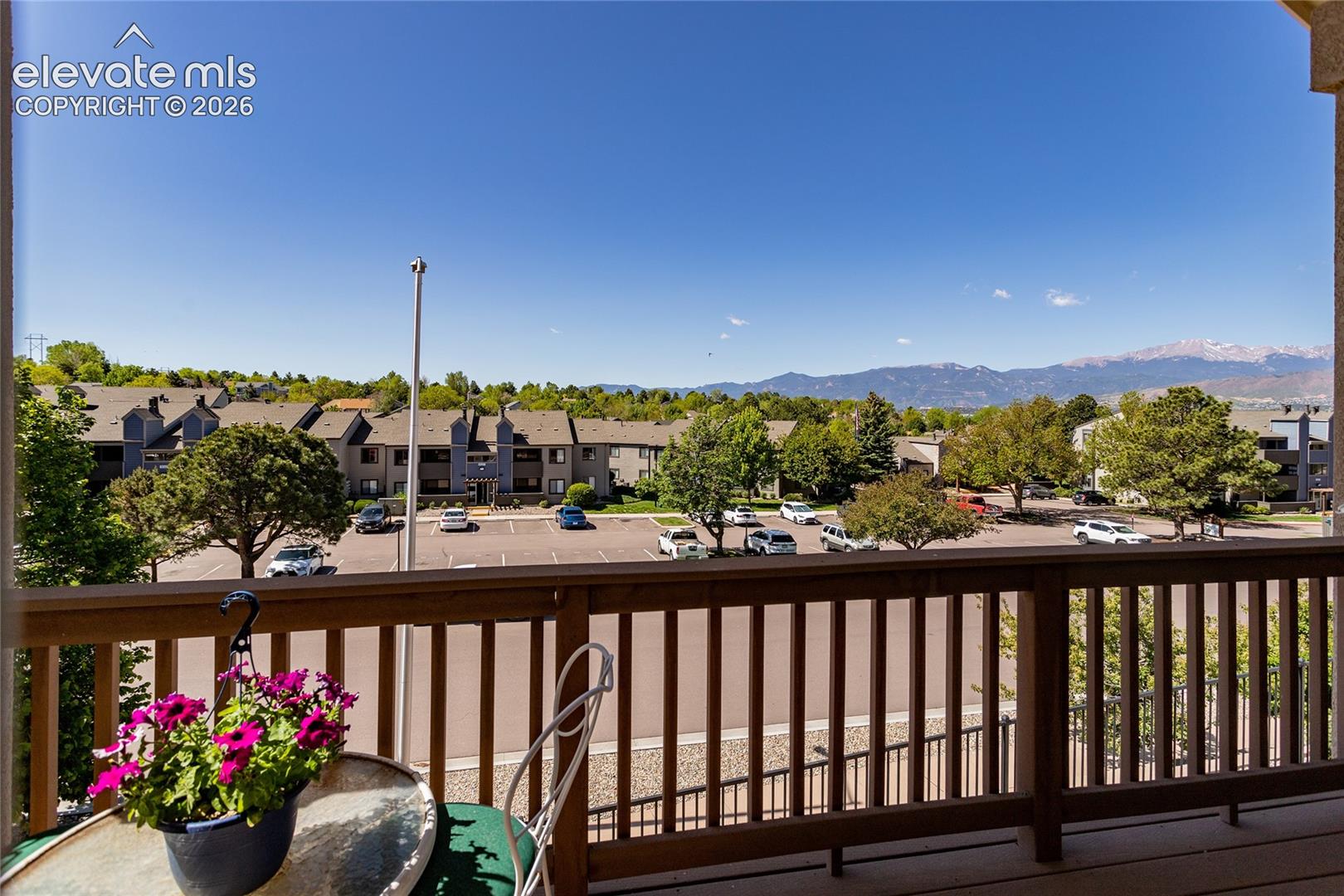 Breakfast on the deck?  Maybe cheese & crackers with a glass of wine?