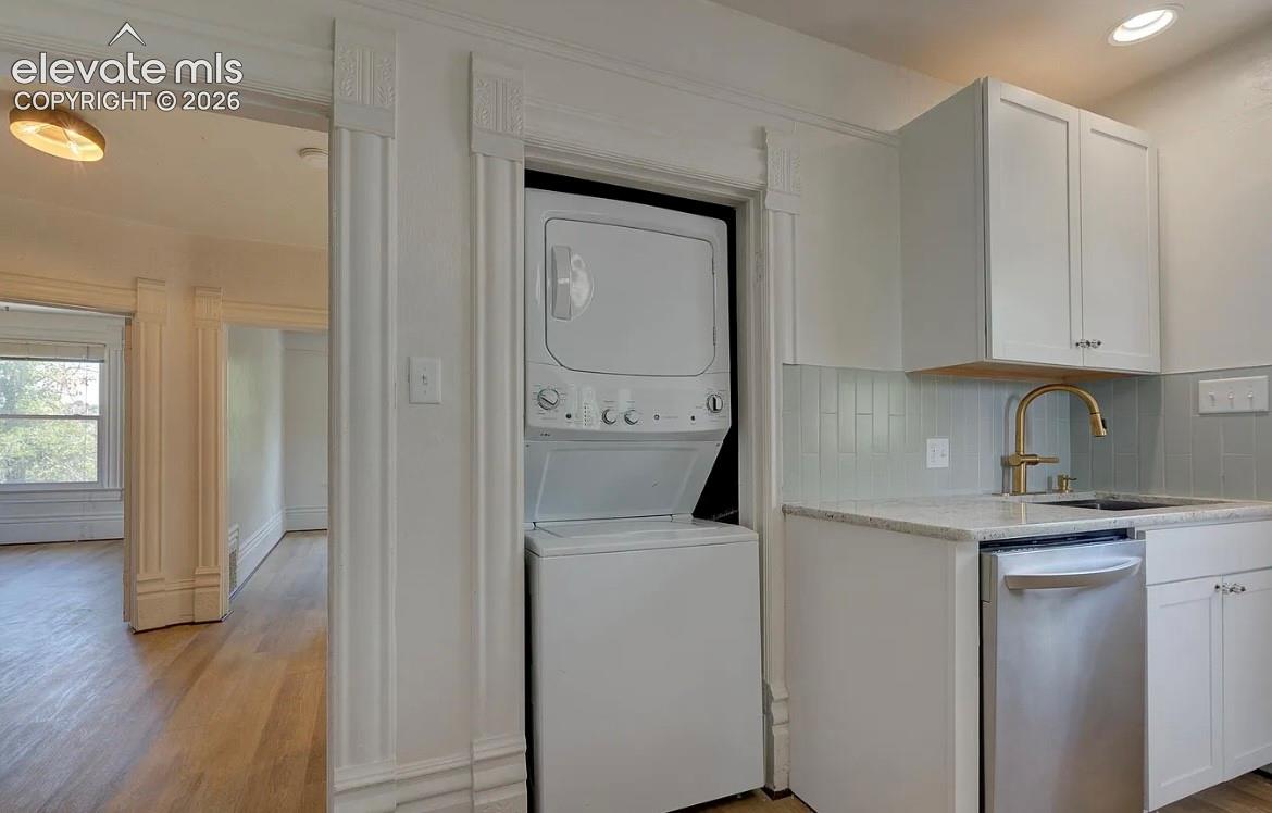 Upper level unit