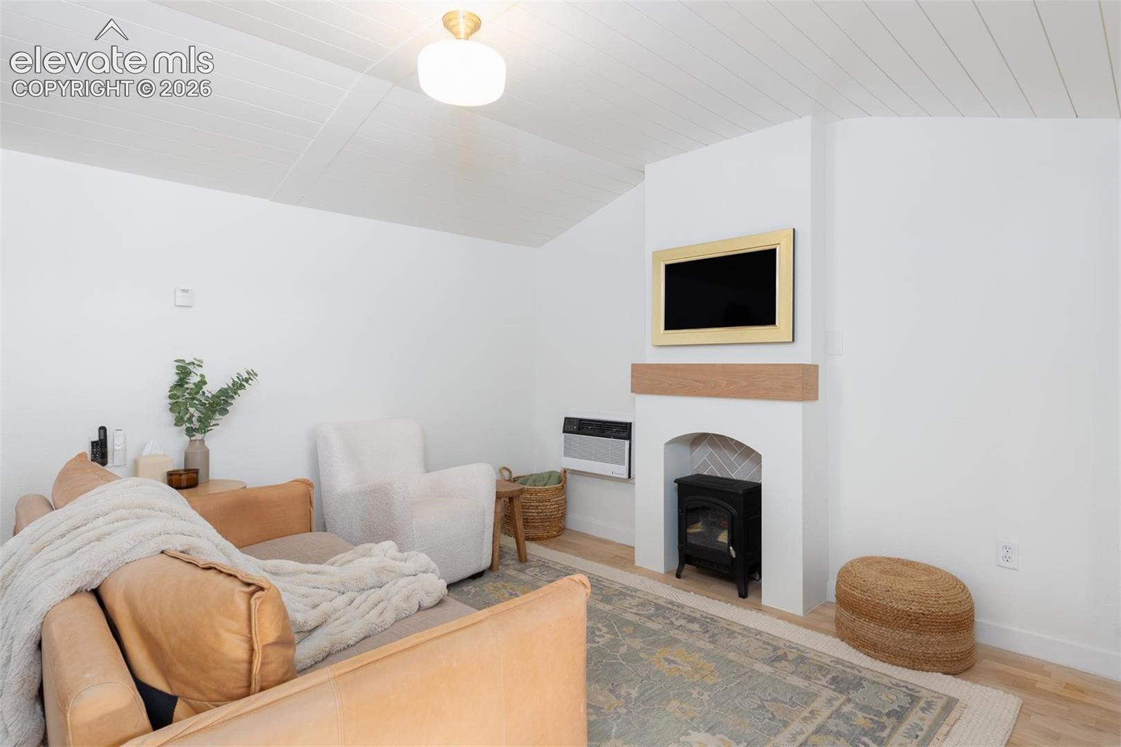 Photo 6 of 407 E San Rafael Street, Colorado Springs