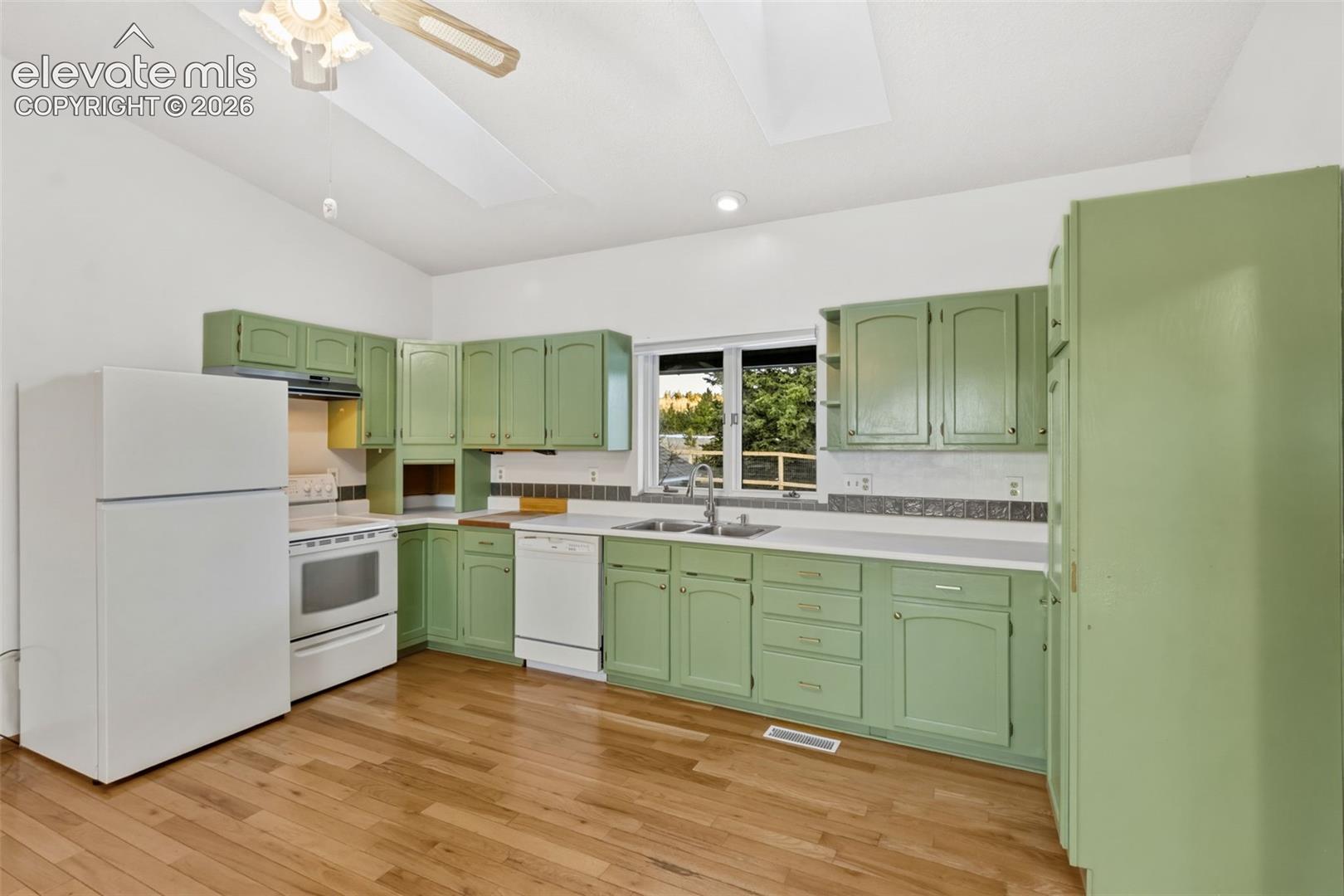 Open Kitchen Concept for older construction is amazing 