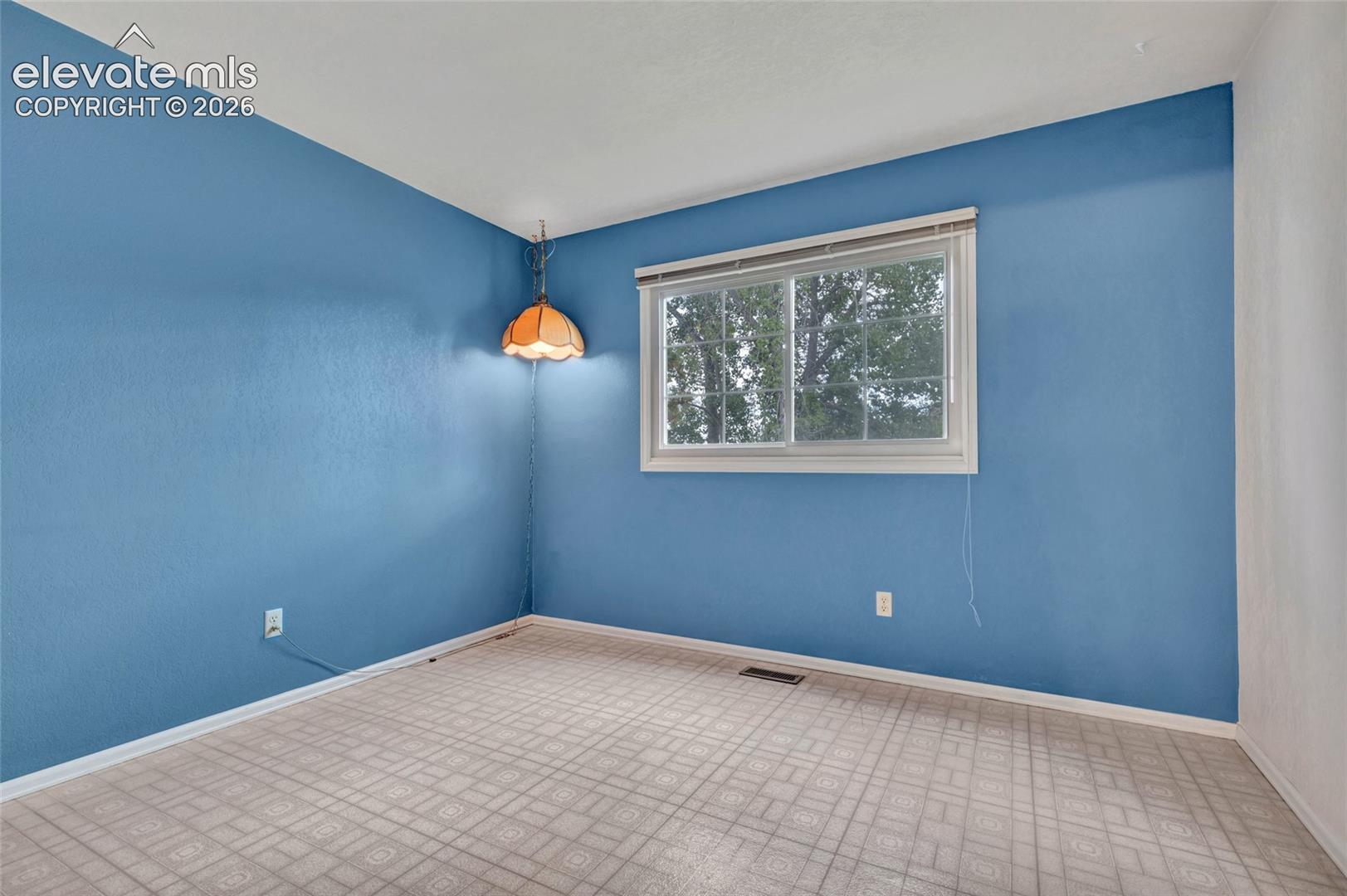 Photo 13 of 1405 Vondelpark Drive, Colorado Springs
