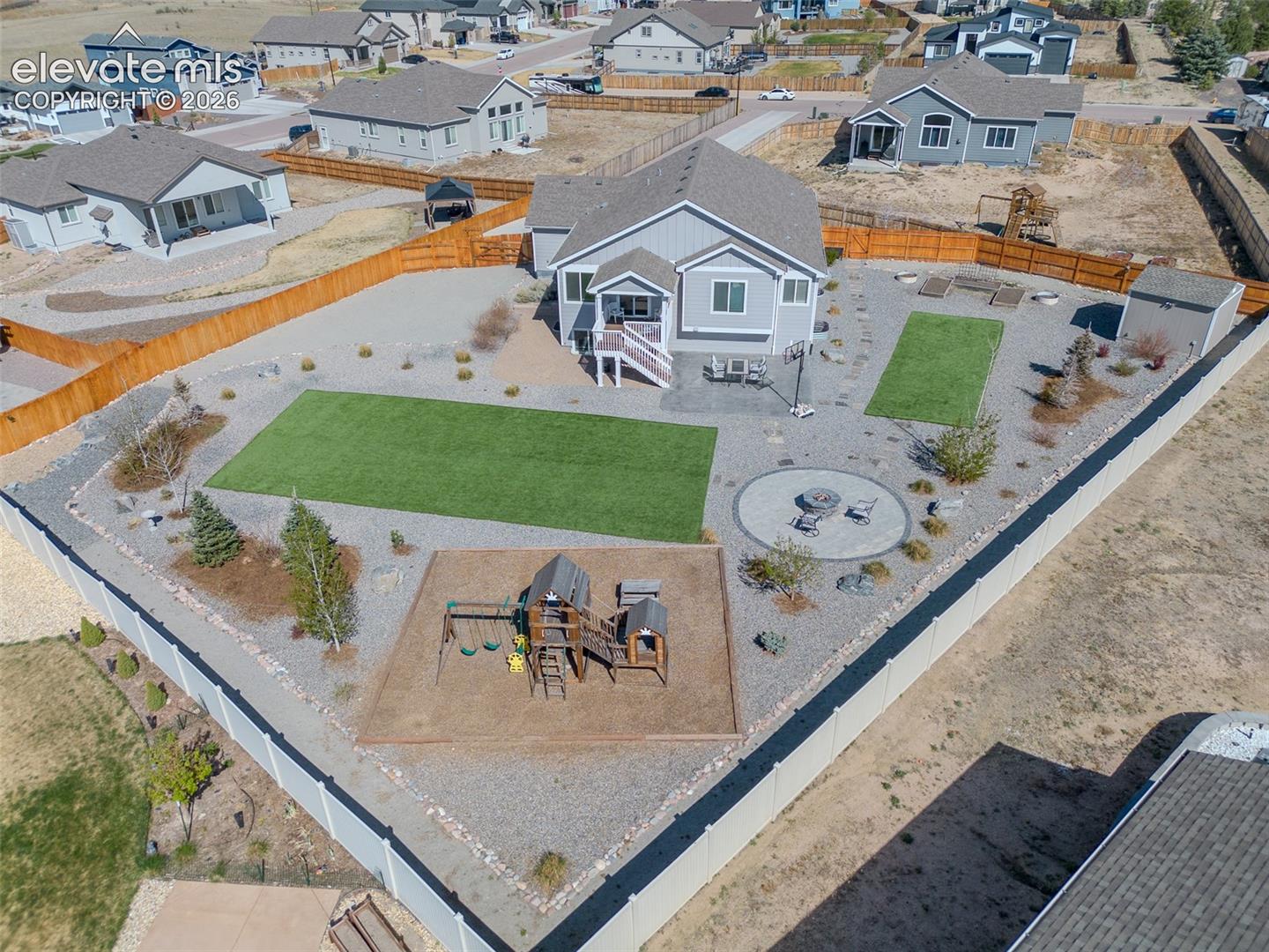 Photo 4 of 11073 Asbee Street, Peyton