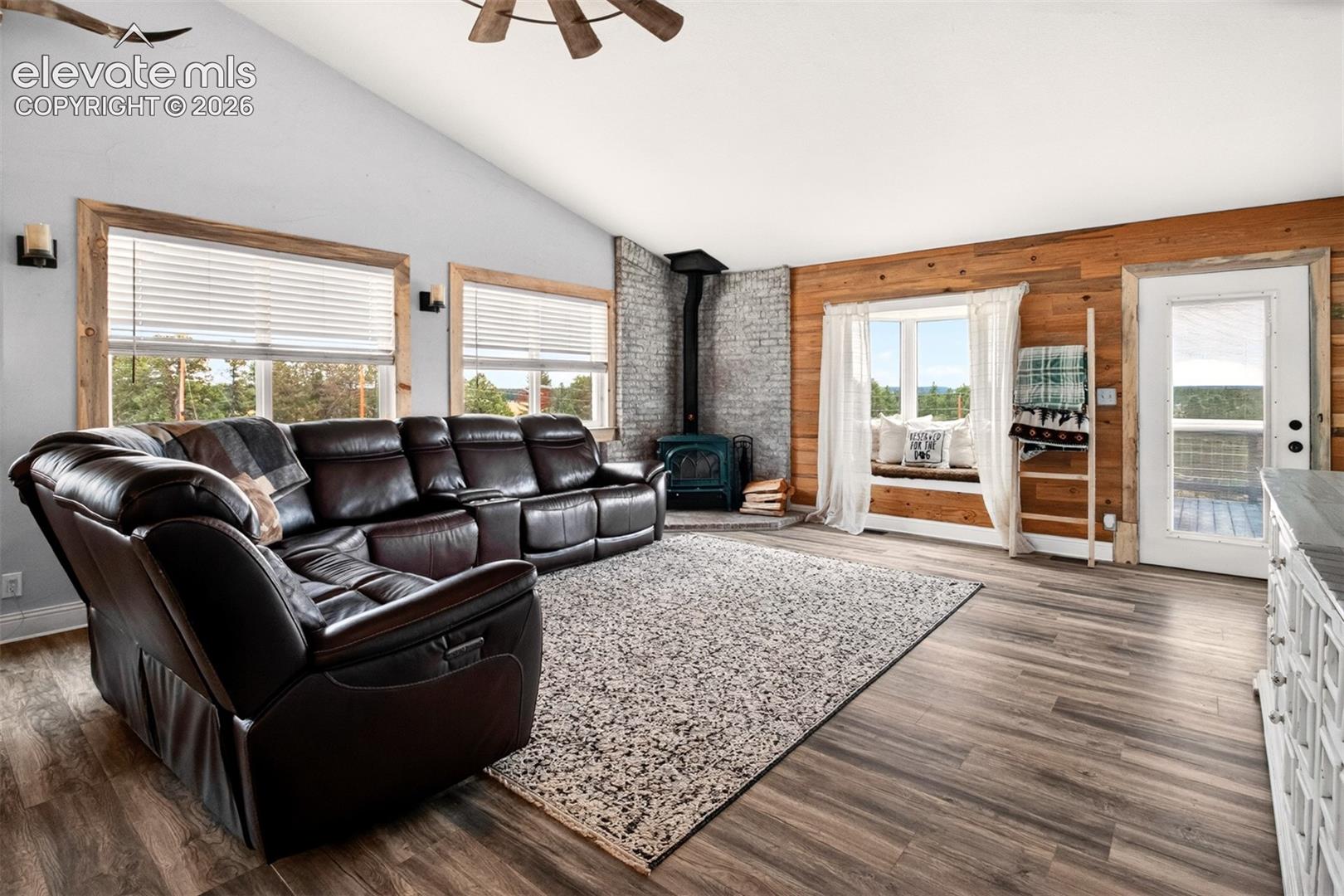 Epic Mountain Views & Seamless Flow!
