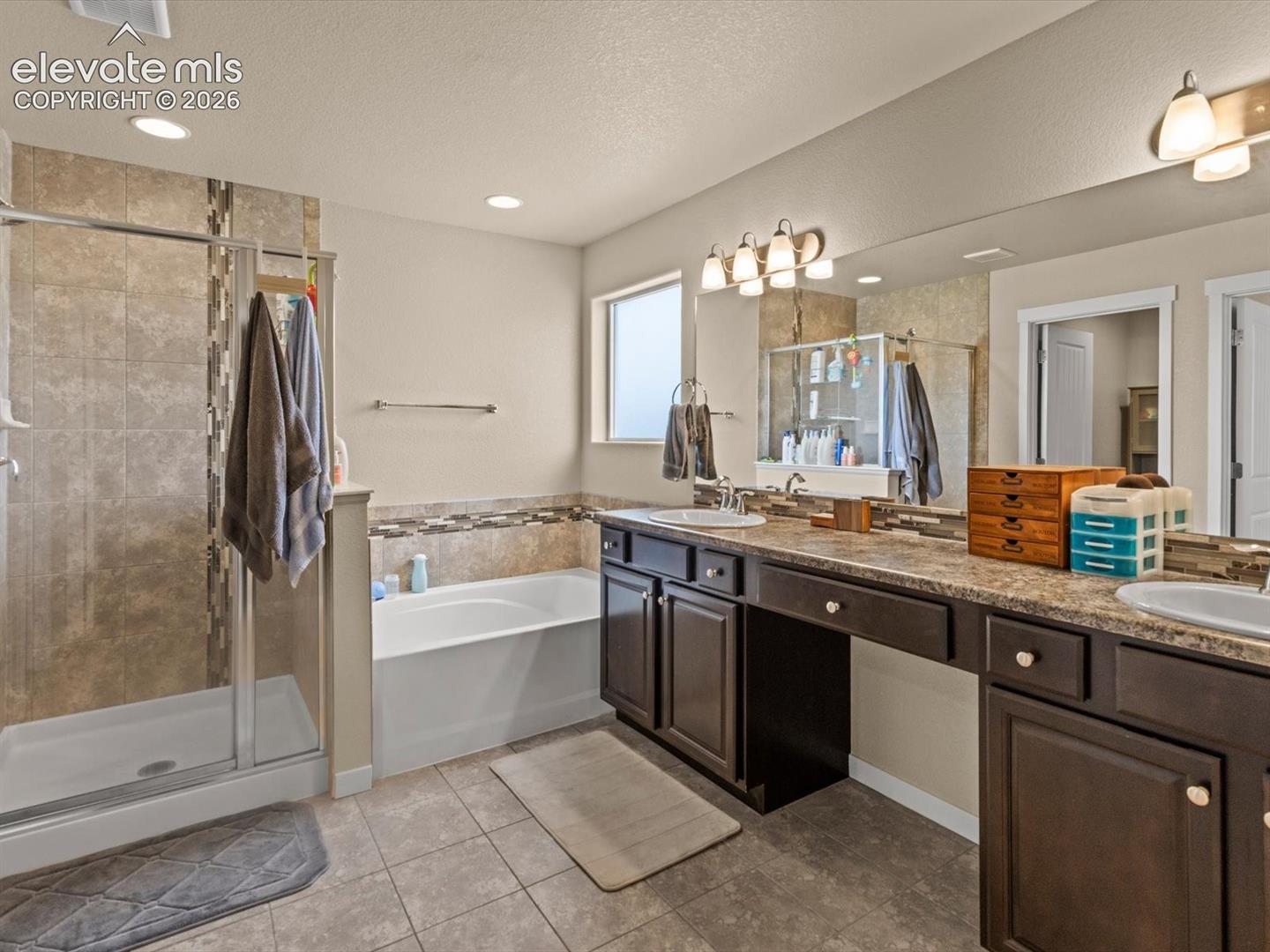 On-suite master bathroom