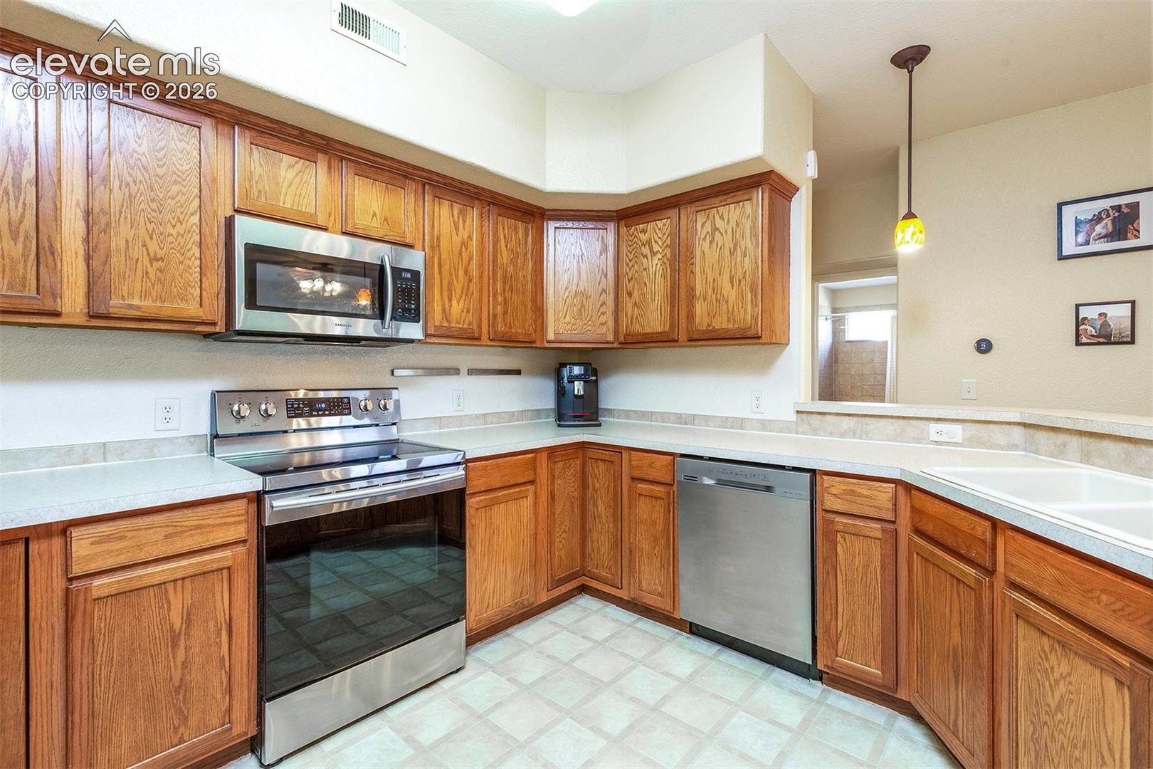 Photo 9 of 2085 Montura View #102, Colorado Springs