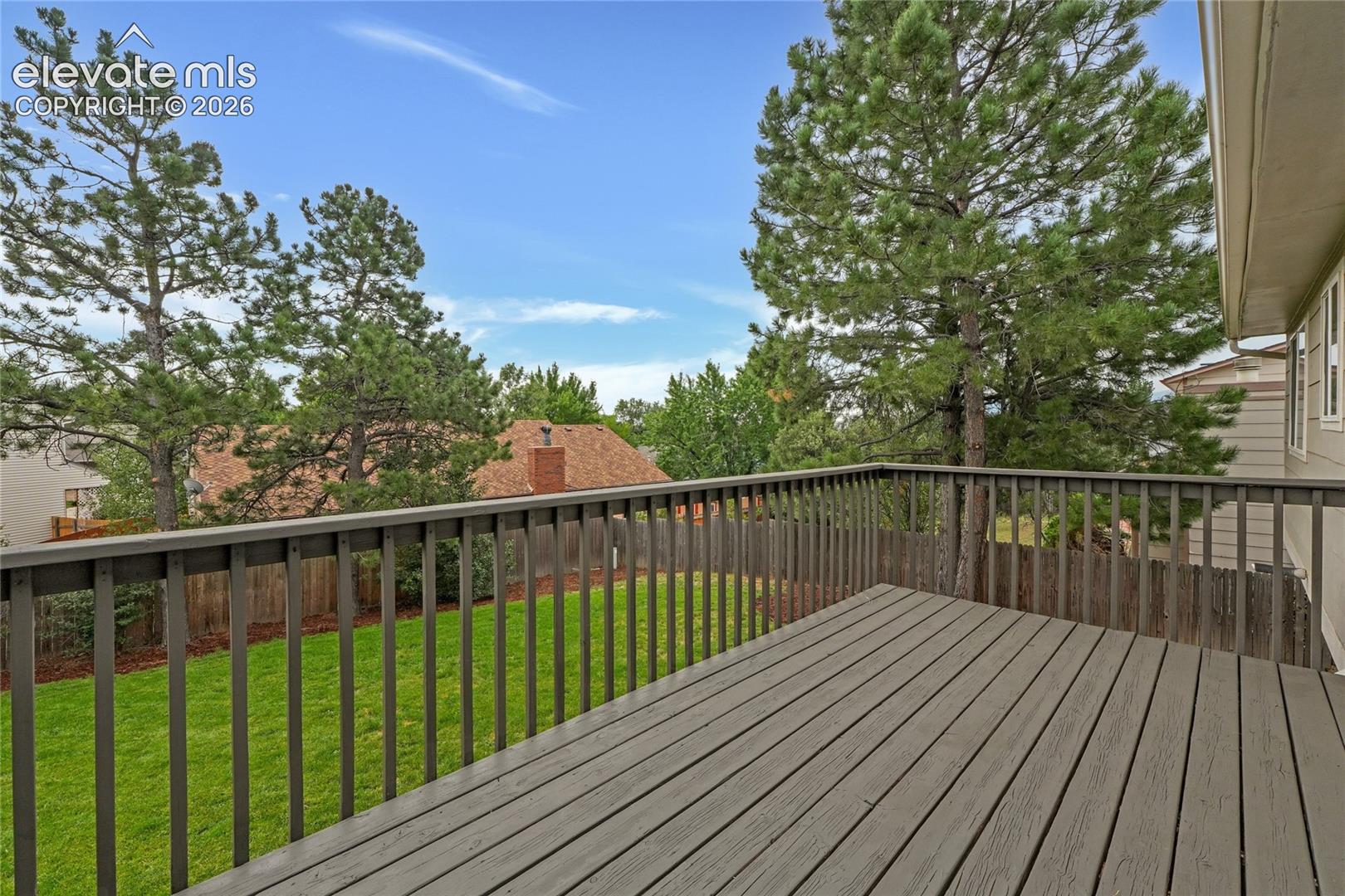 Upper level deck with access from the kitchen