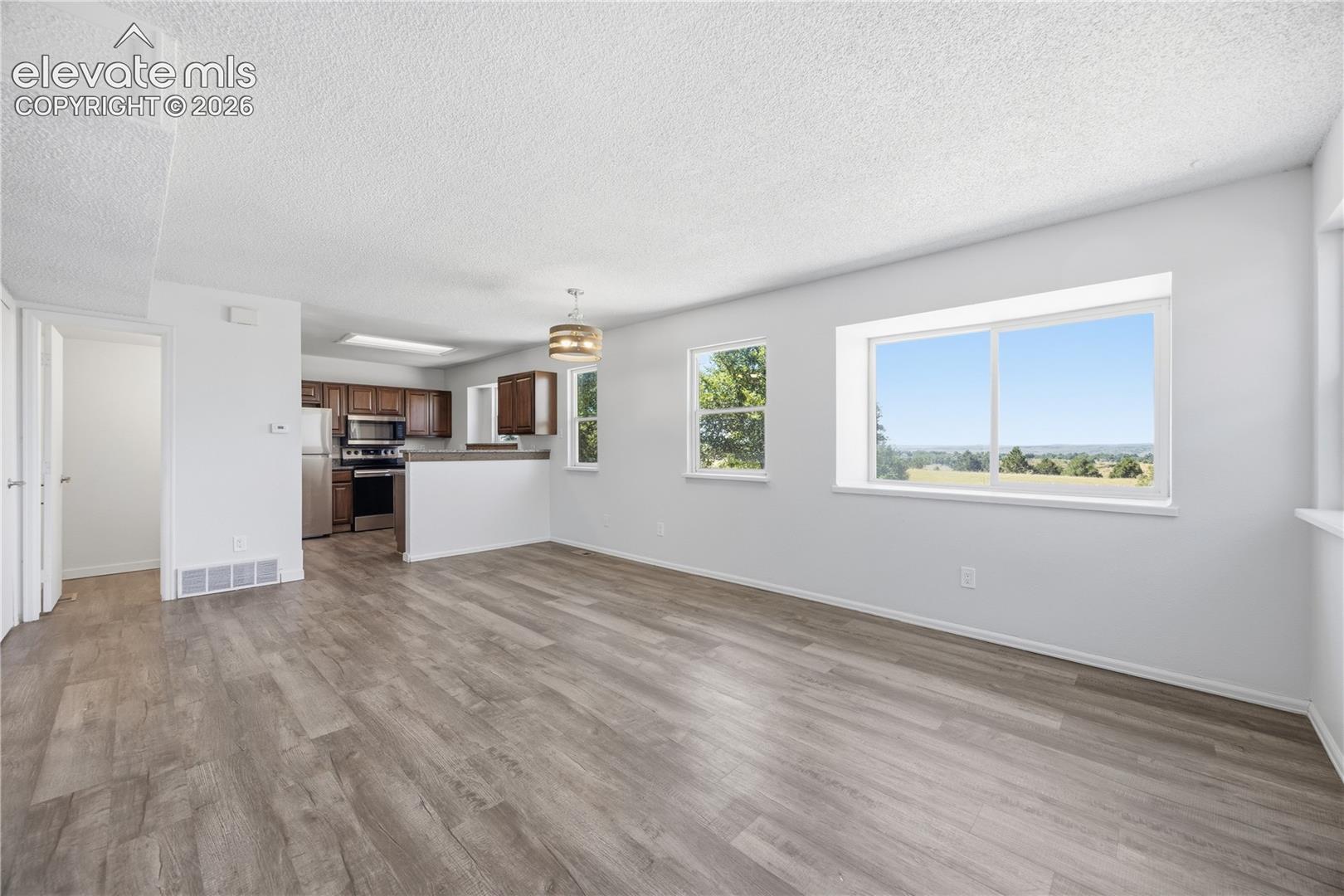 Photo 9 of 4571 Sunnyhill Drive, Colorado Springs