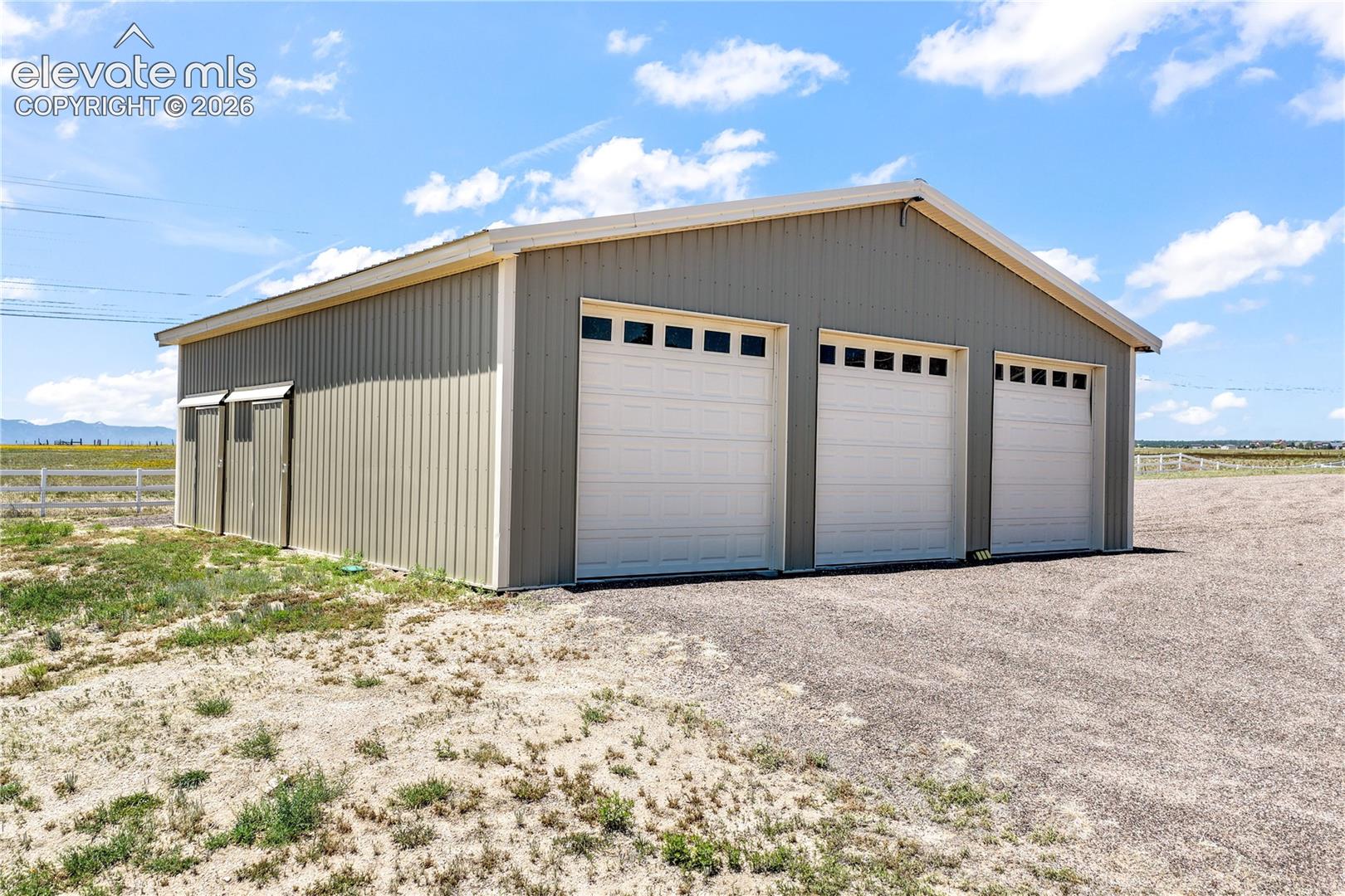 6 Car Garage tandem/ Workshop/Barn 