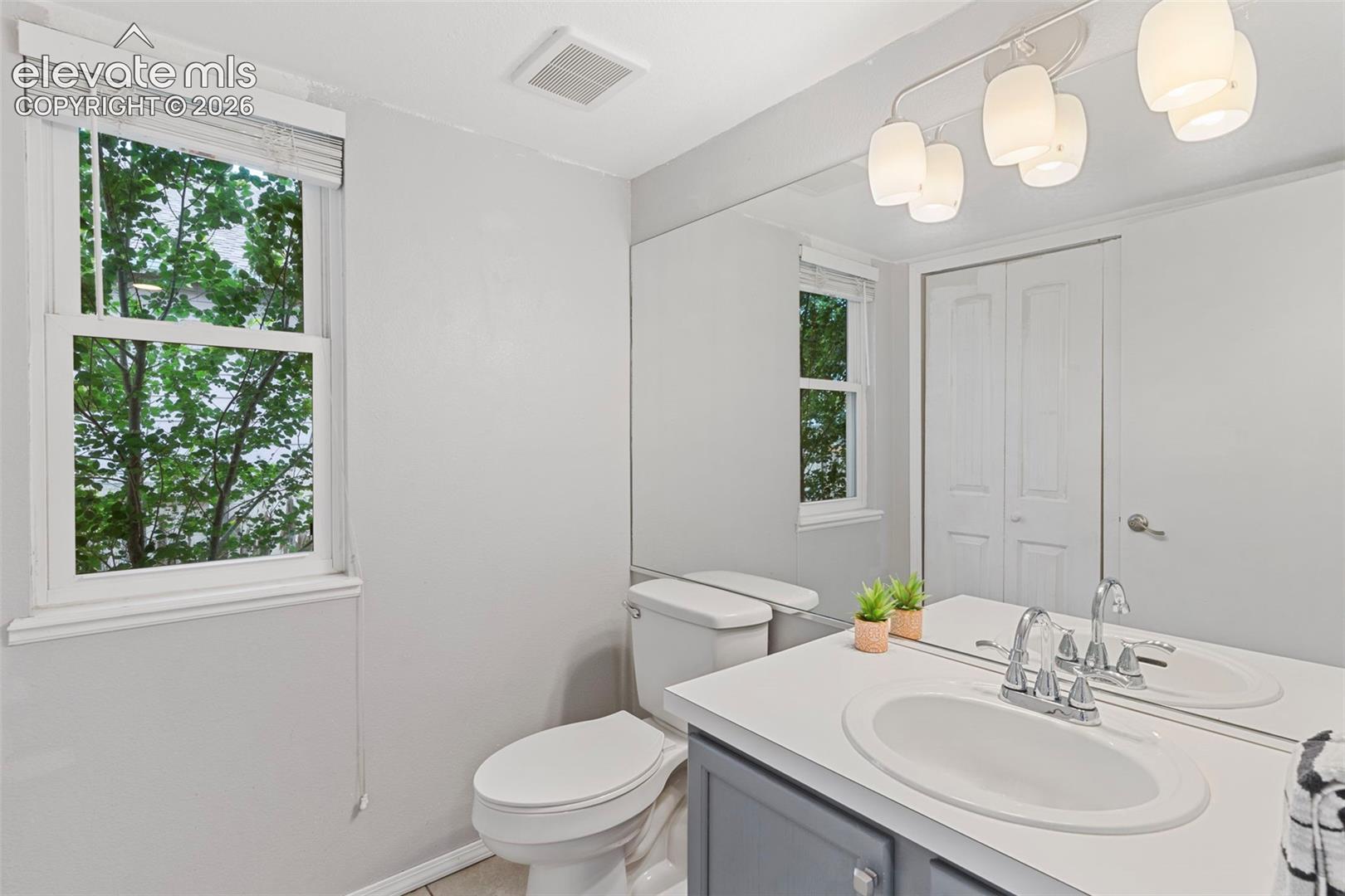 Photo 22 of 1377 Grass Valley Drive, Colorado Springs