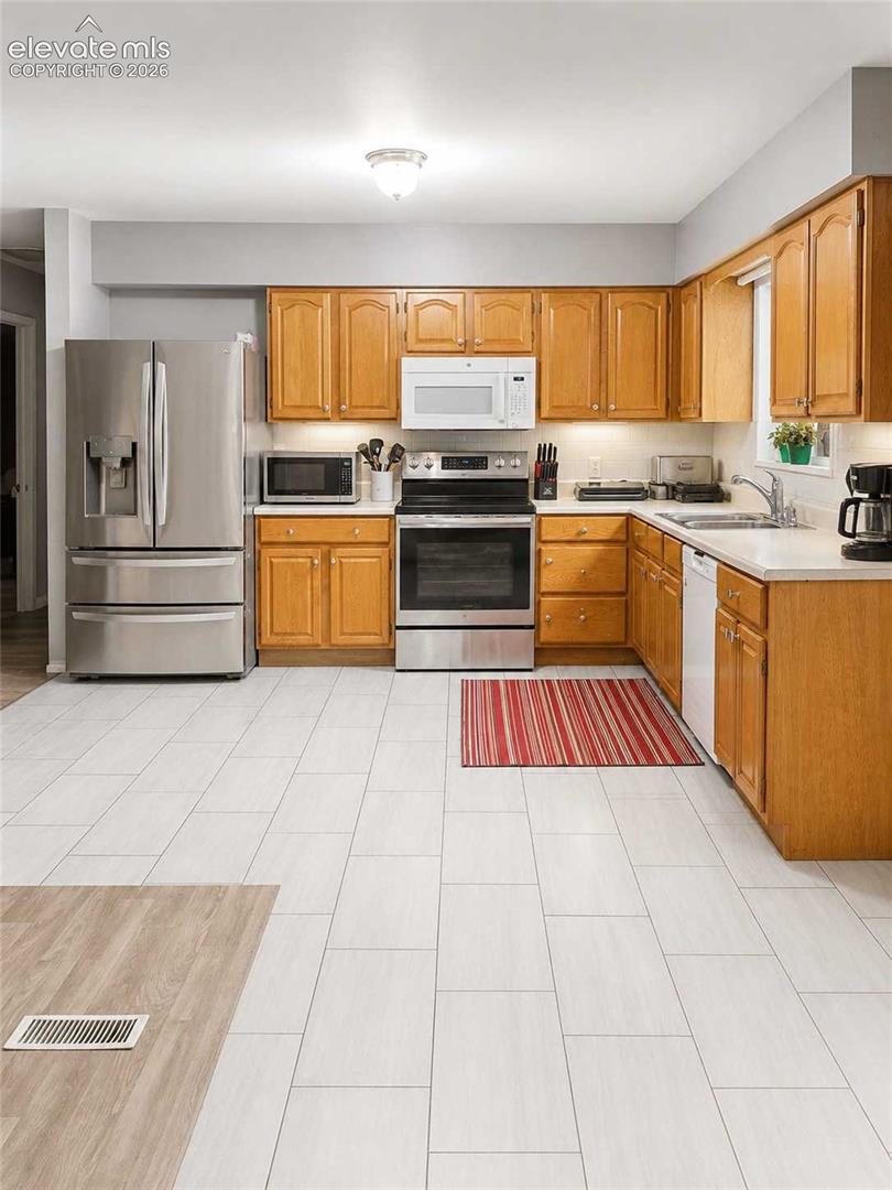 147 7th St, Hugo, CO 80821