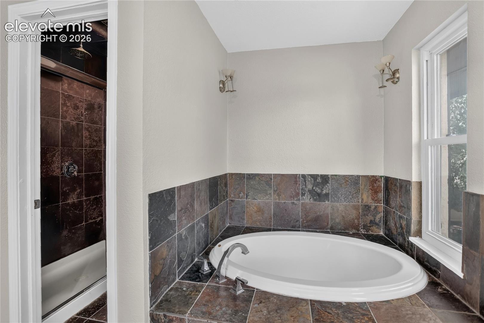 Soaking tub & walk-in shower