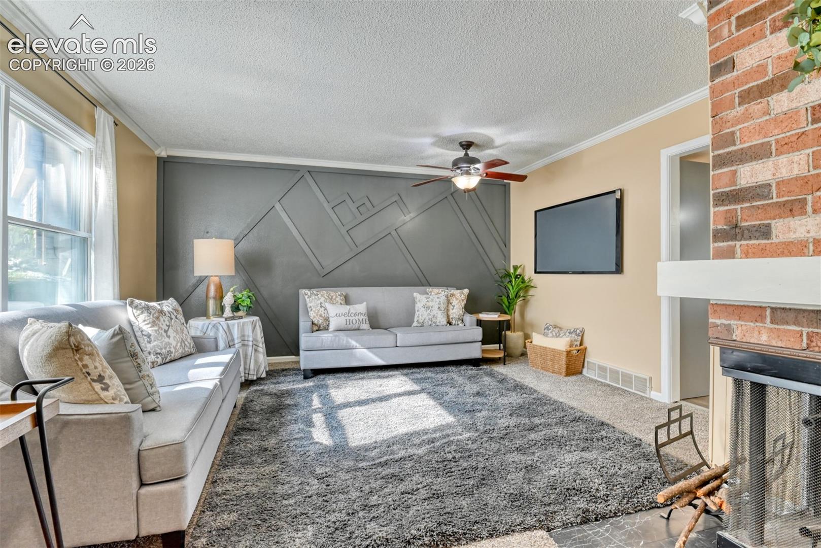 379 Raspberry Ln, Monument, CO 80132