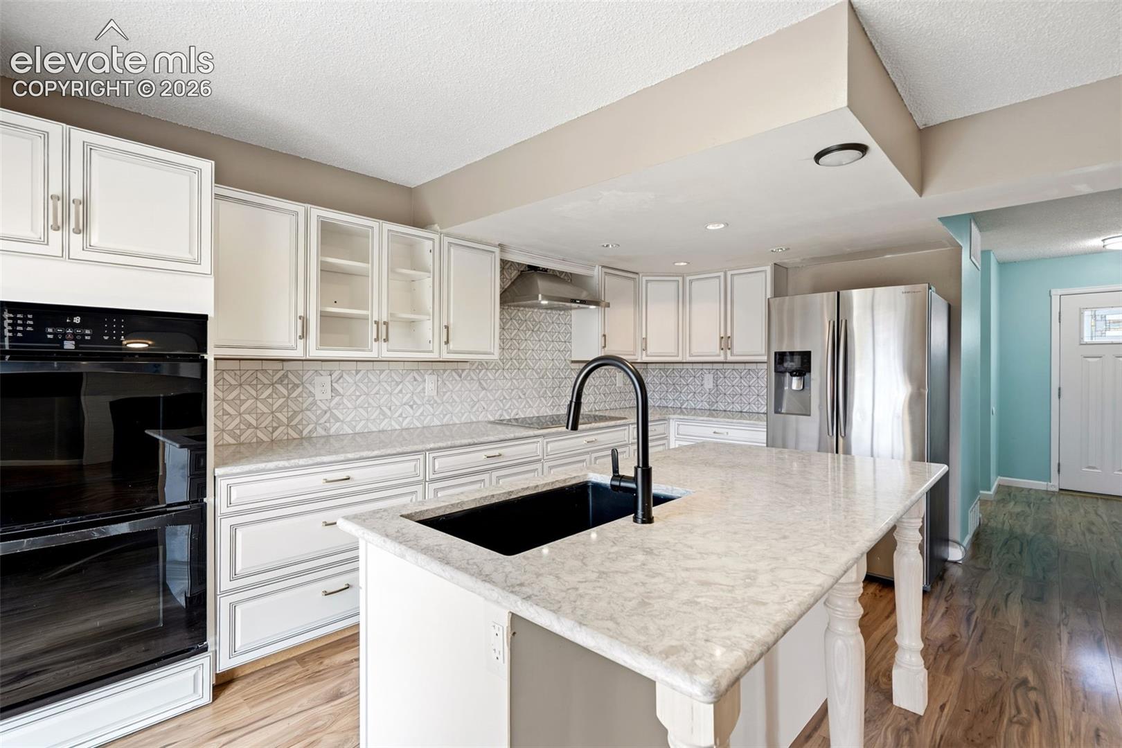 Photo 3 of 7542 RED MOUNTAIN Drive, Colorado Springs