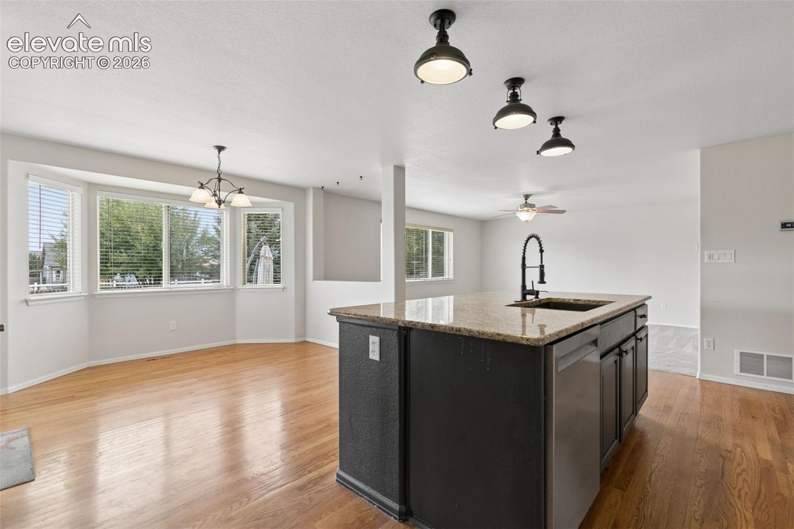 Bright, Flexible Space for Everyday Dining