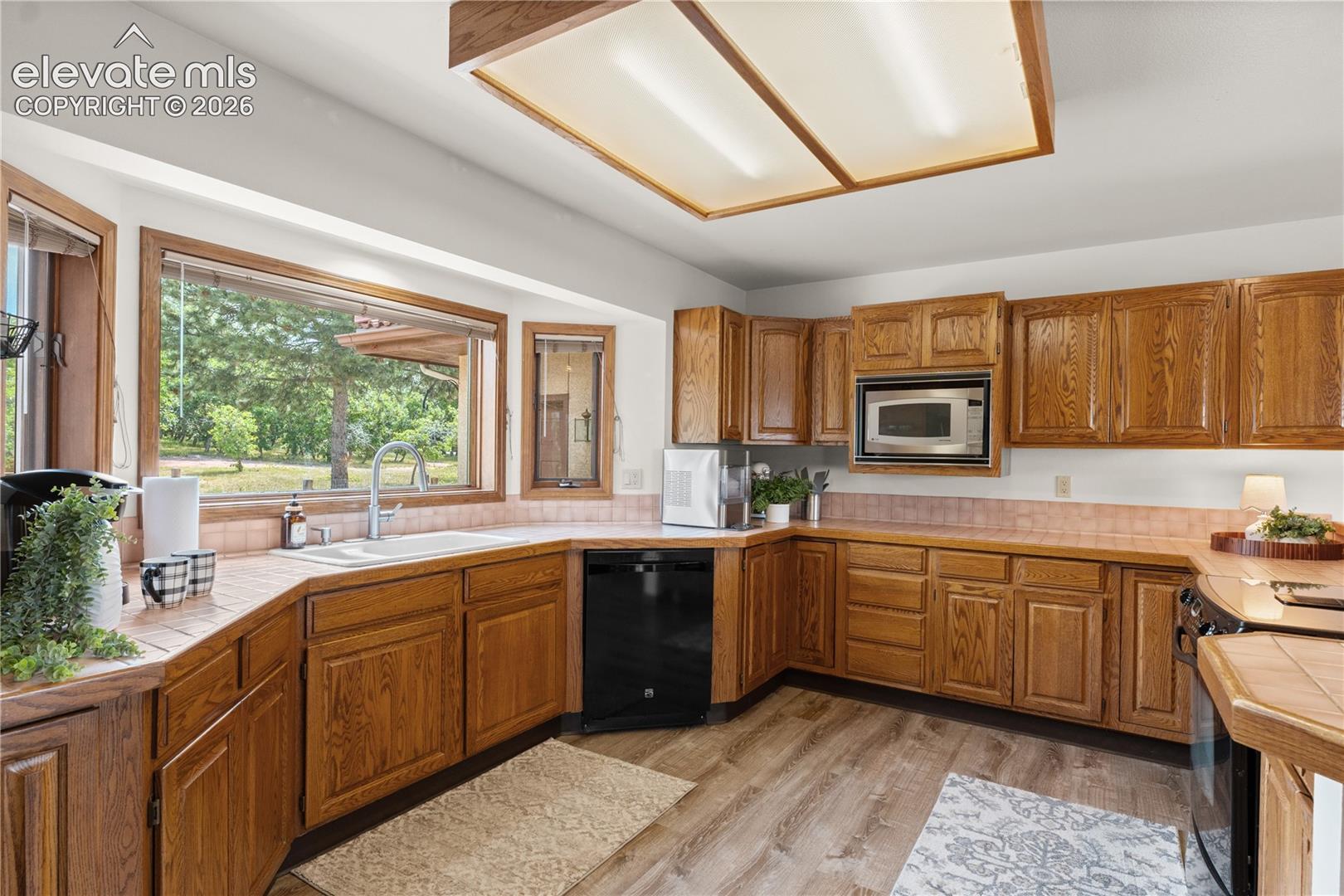 Large kitchen with plenty of room to cook or entertain.