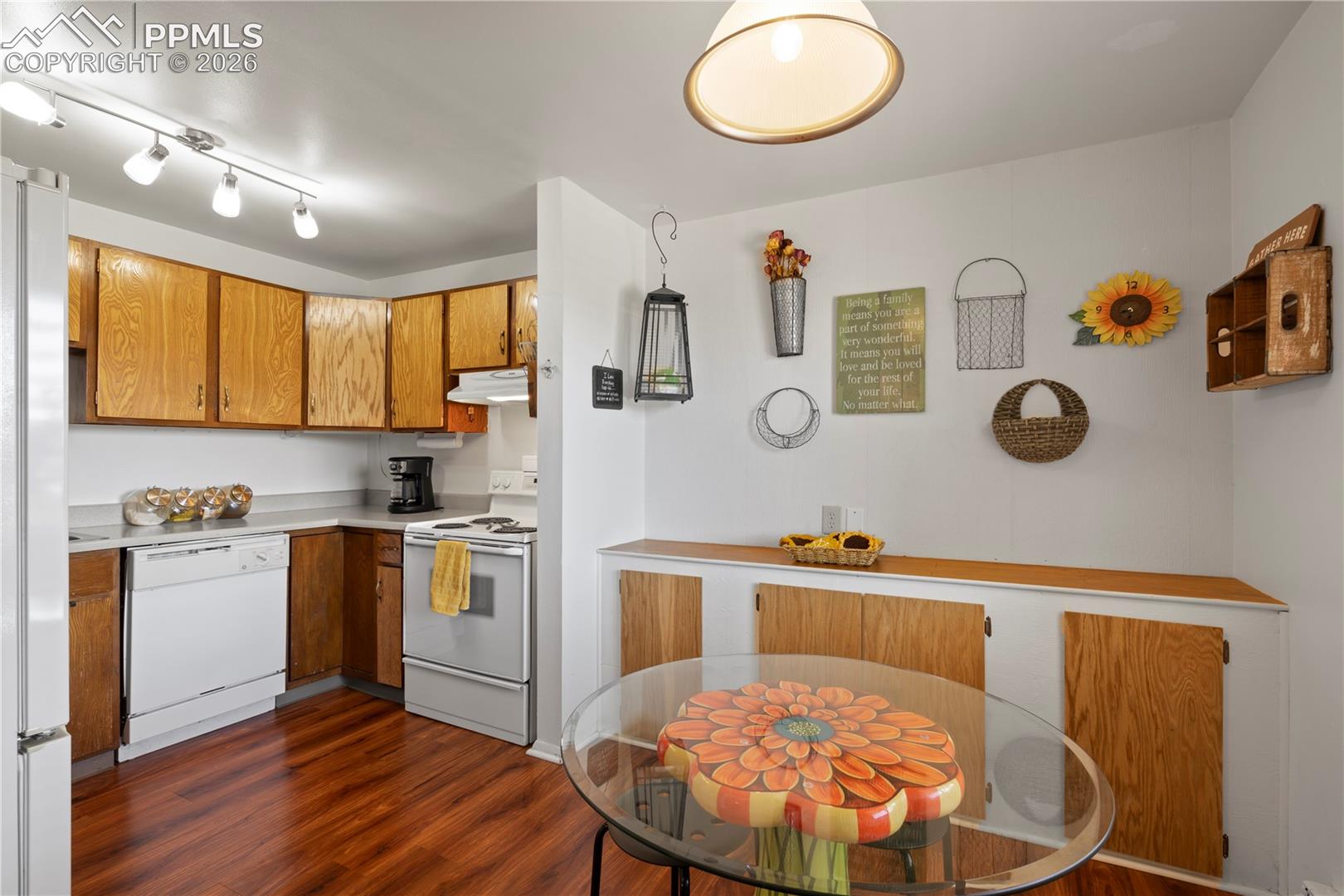 Photo 15 of 434 Valley Hi Circle #B6, Colorado Springs