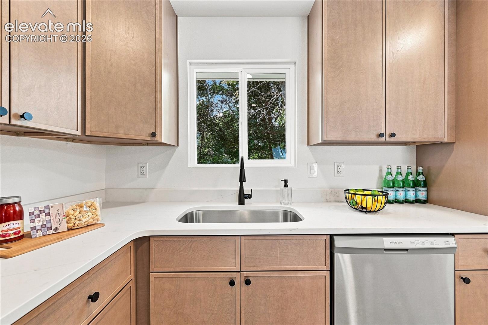 Photo 12 of 934 Bowser Drive, Colorado Springs