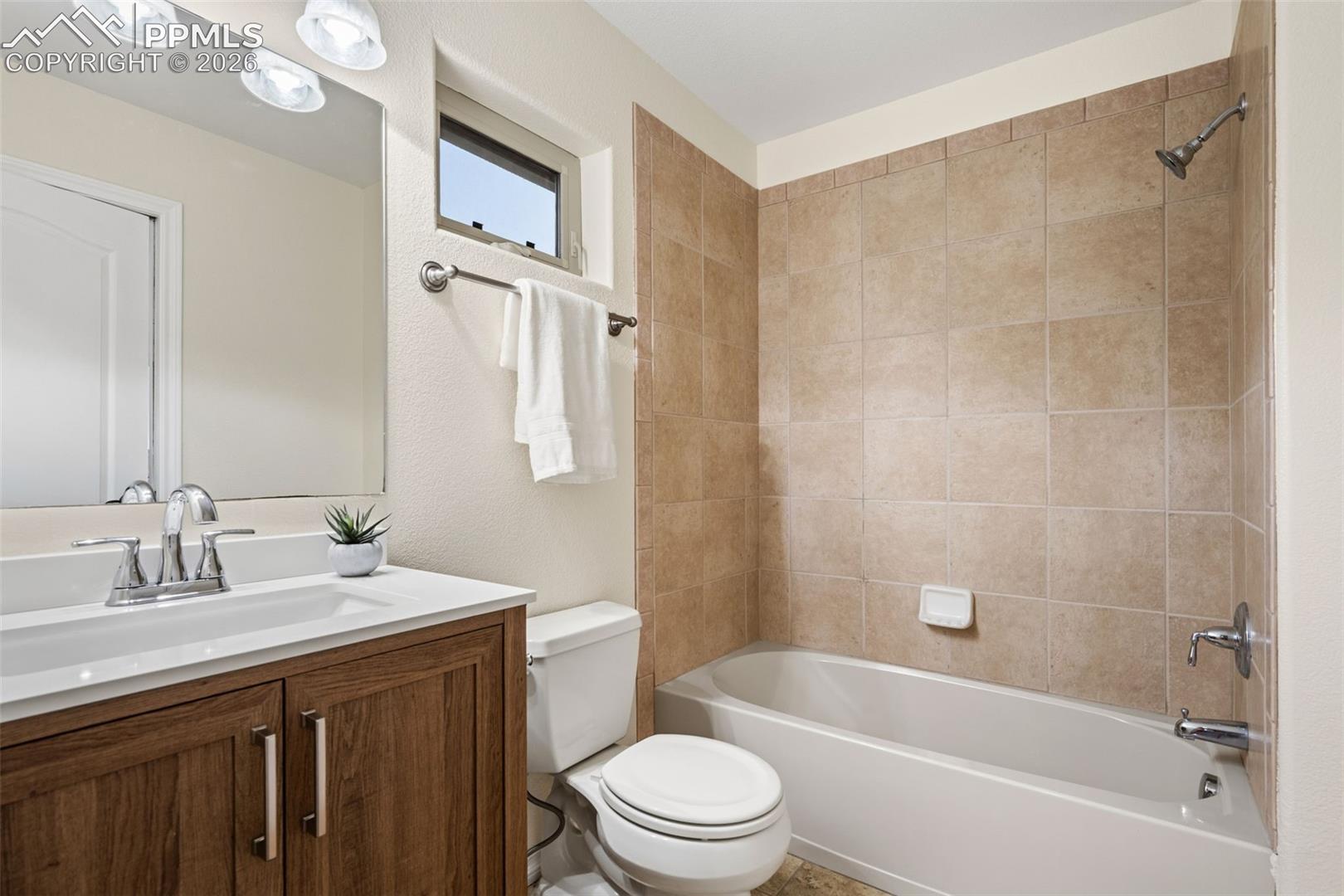 Upstairs full bath 2