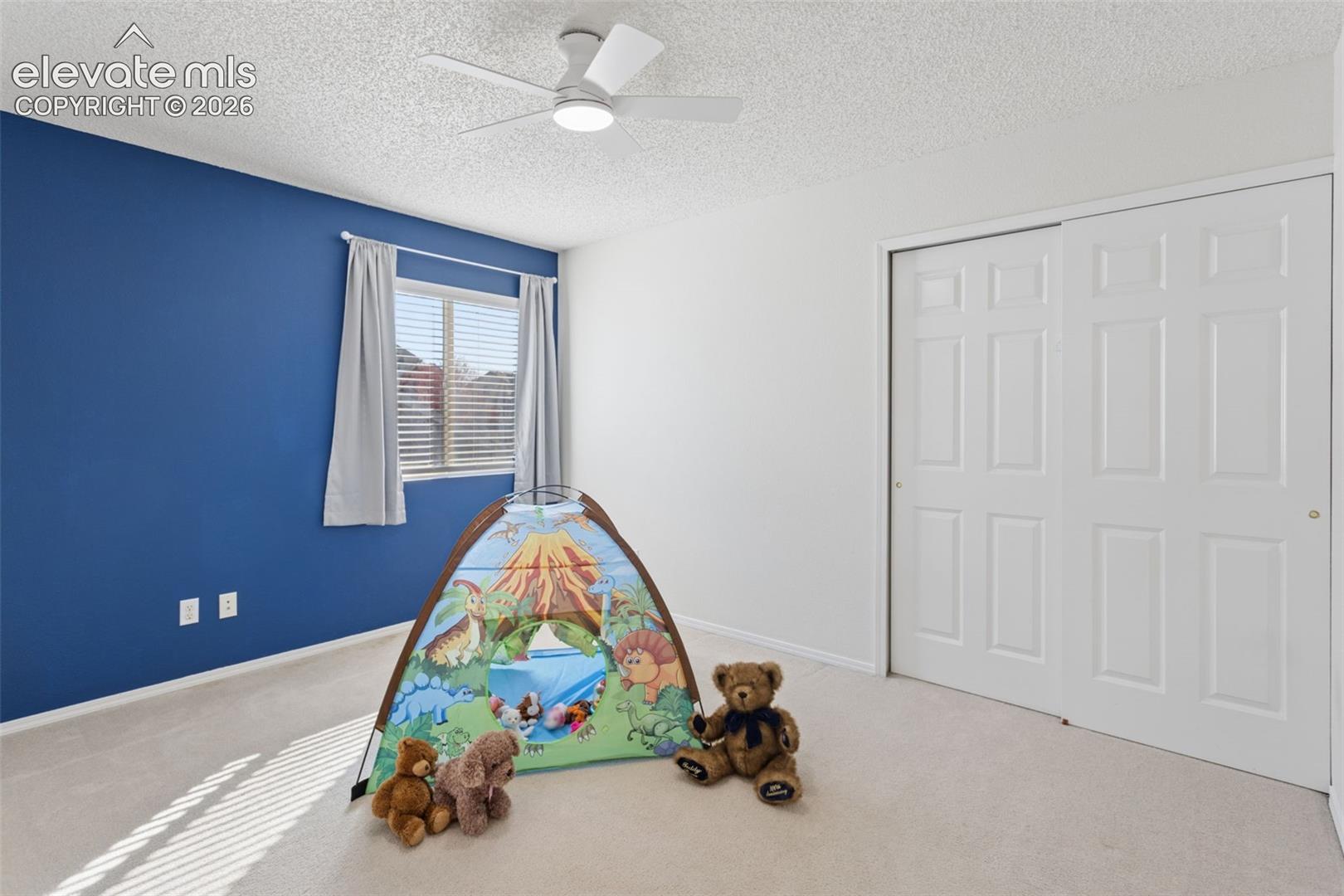 Middle upper level bedroom 