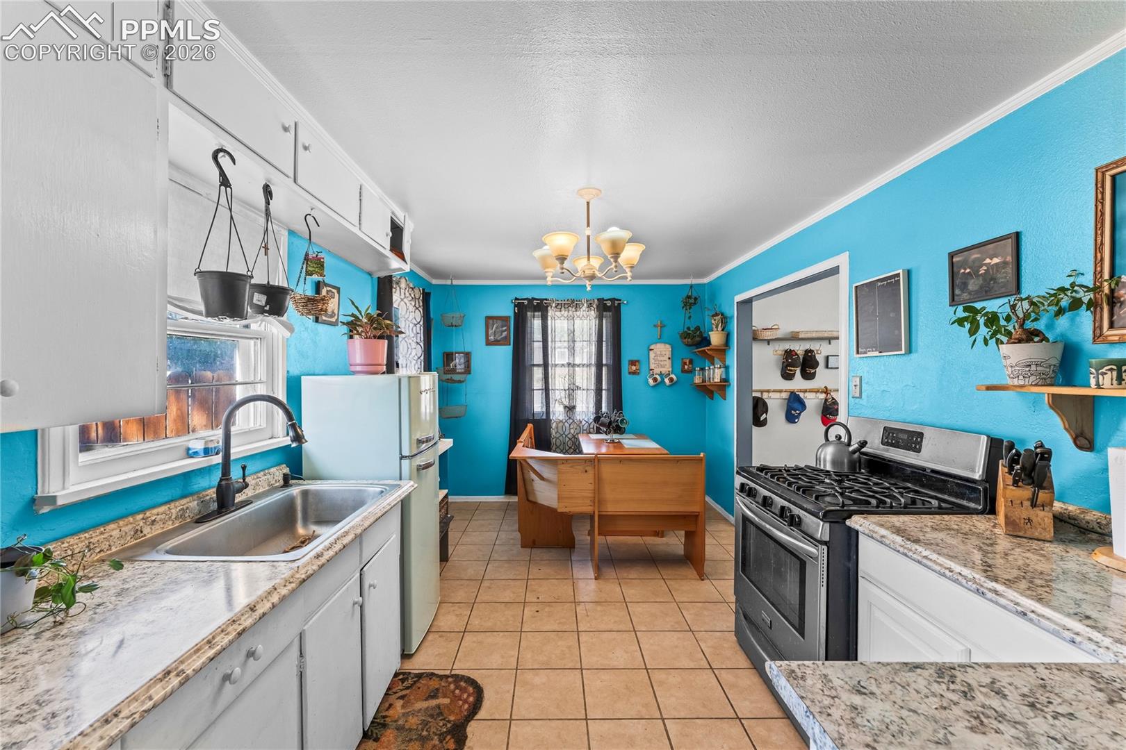 Photo 12 of 849 E Fountain Boulevard, Colorado Springs