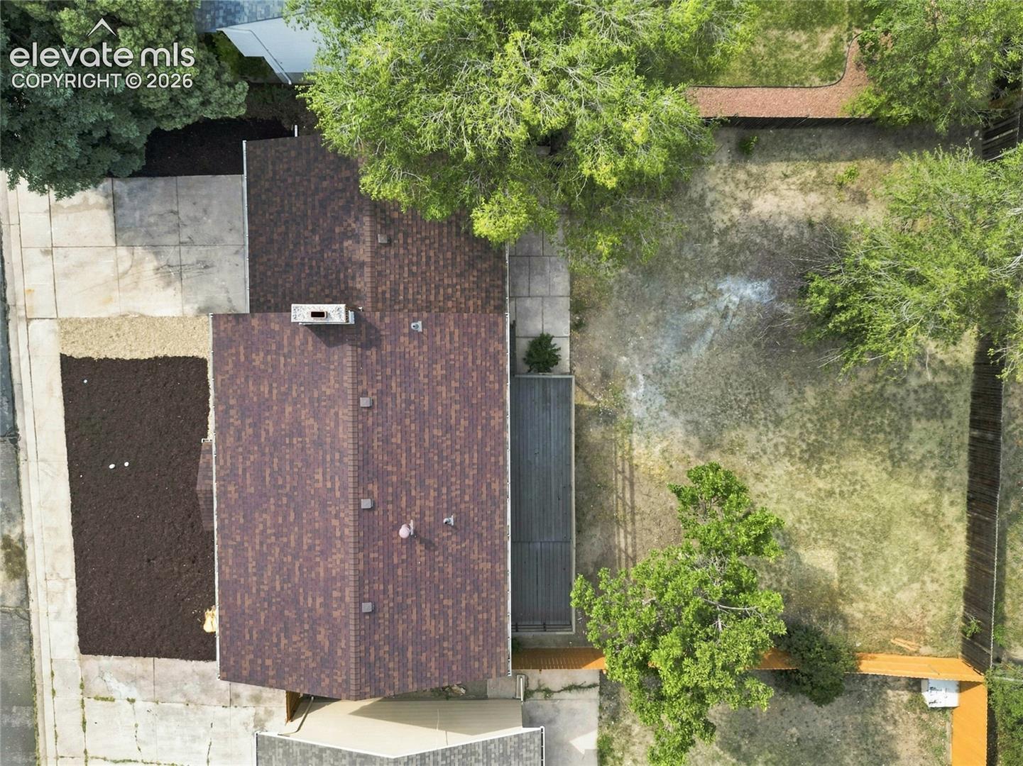 Brown asphalt shingle roof