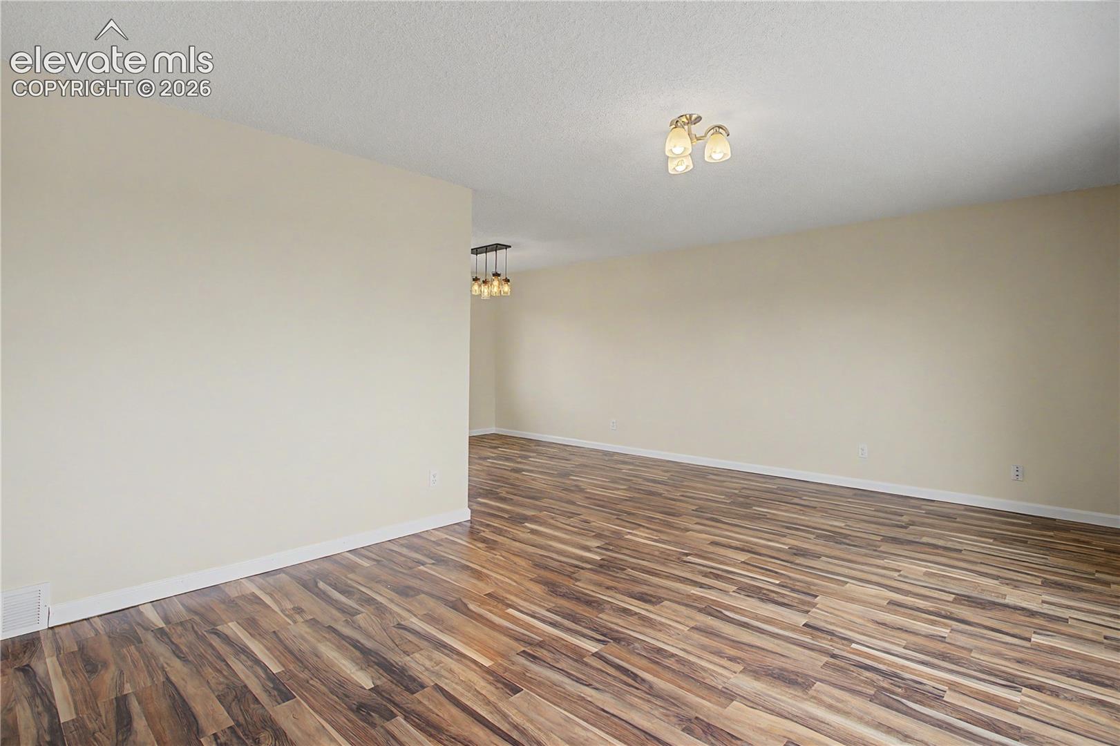 Large Living for Entertaining