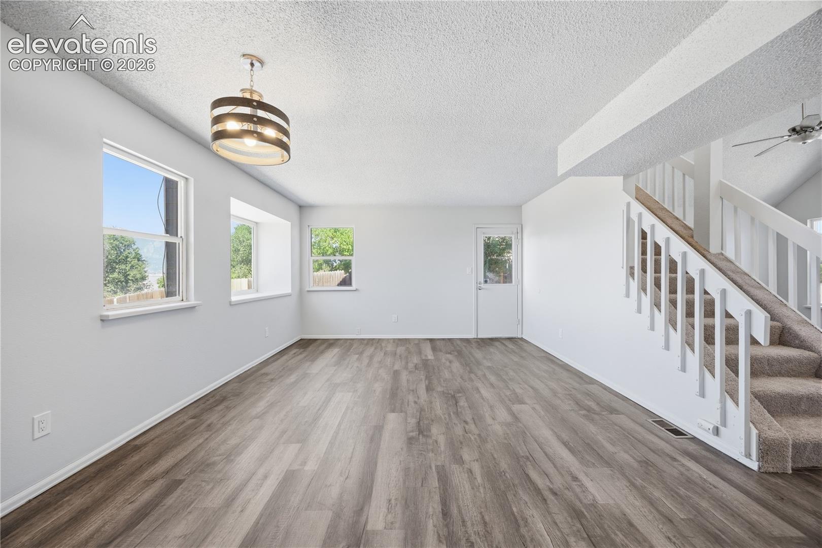 Photo 8 of 4571 Sunnyhill Drive, Colorado Springs