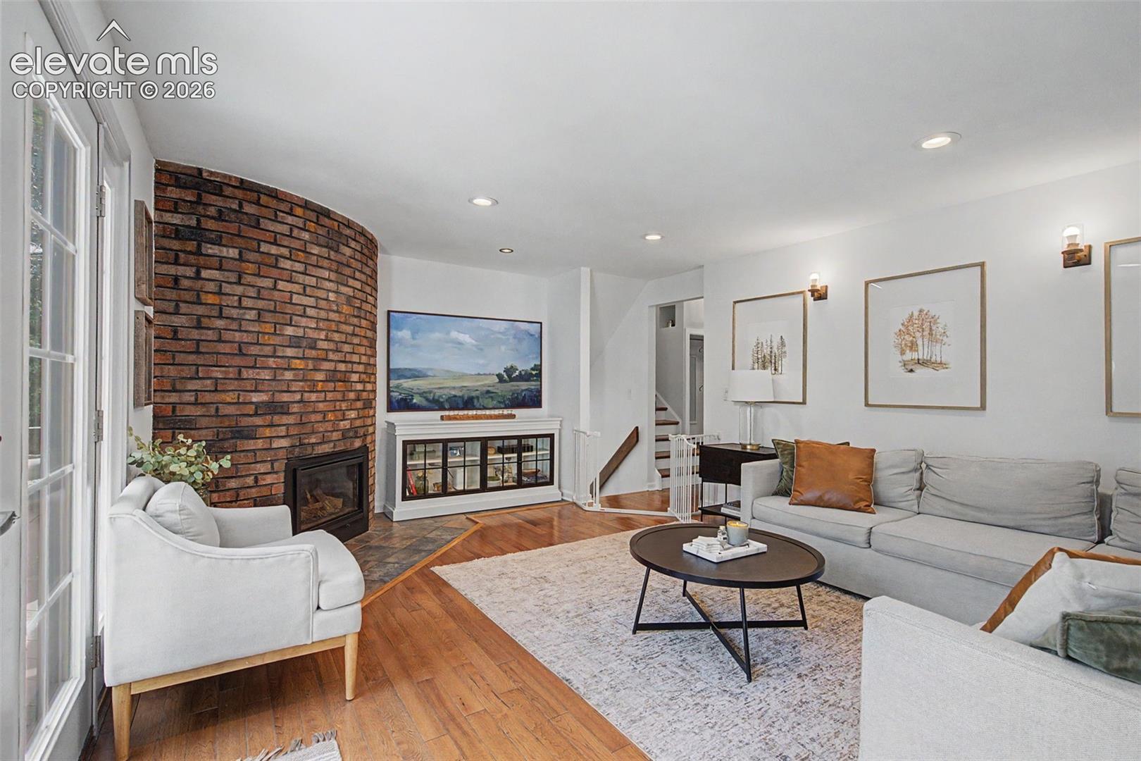 Family Room w/Gas Fireplace