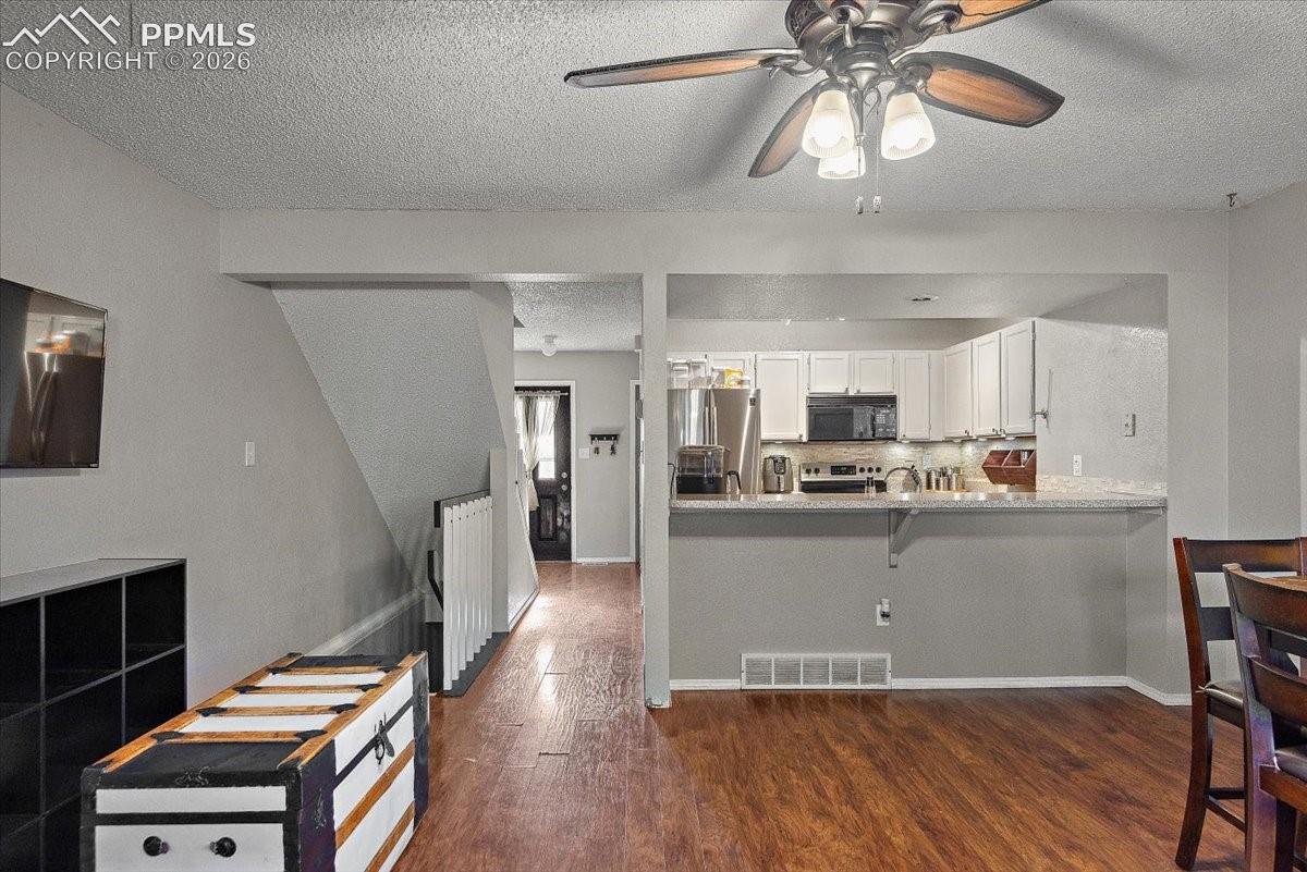 4304 Hunting Meadows Cir, Colorado Springs, CO 80916