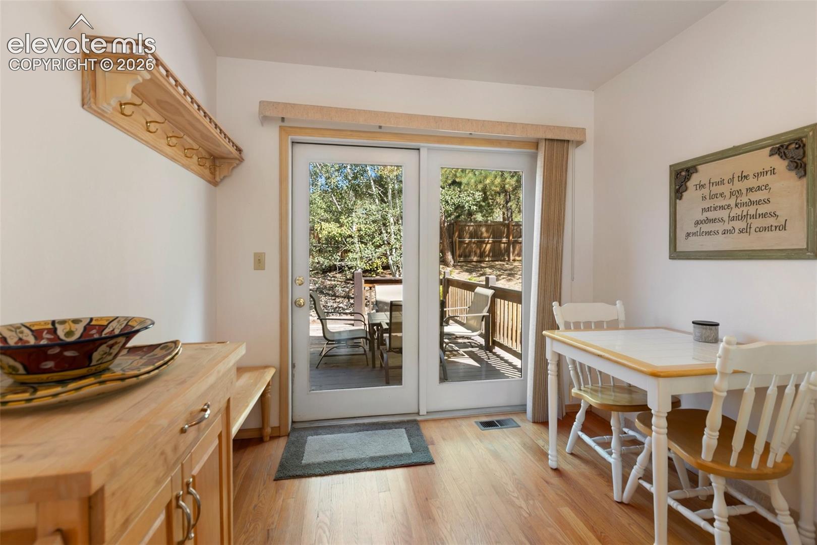 Breakfast Nook - Main Level 