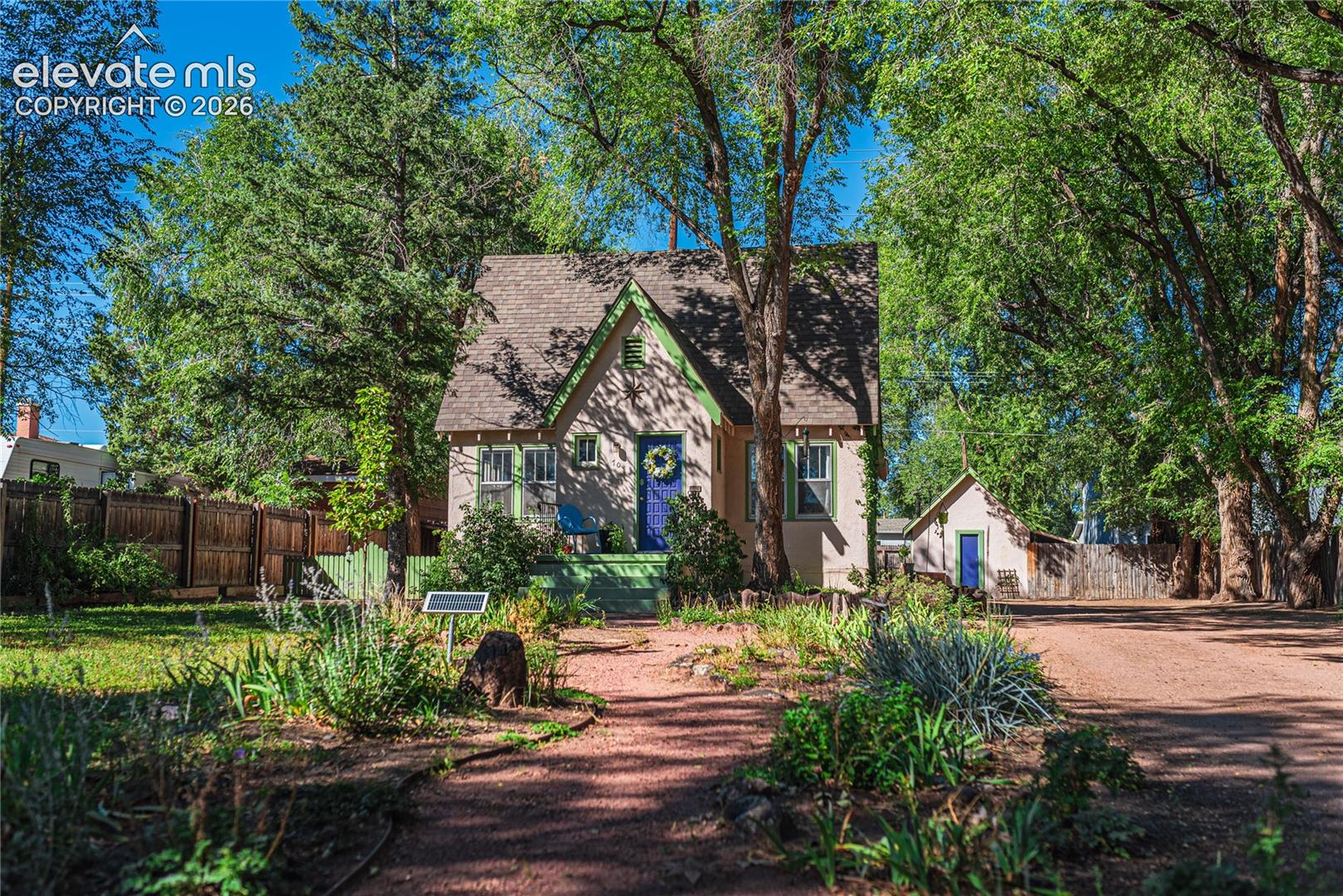 70 Cascade Ct, Colorado Springs, CO 80907