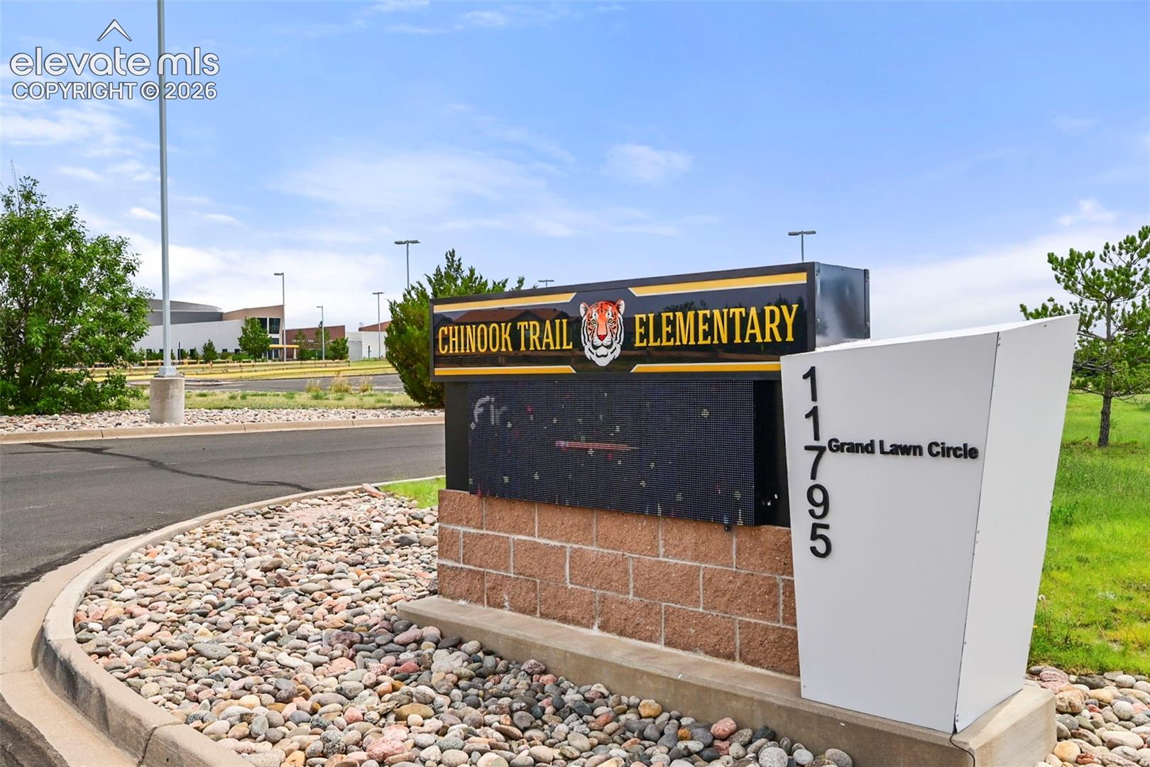 Elementary school in walking distance of home