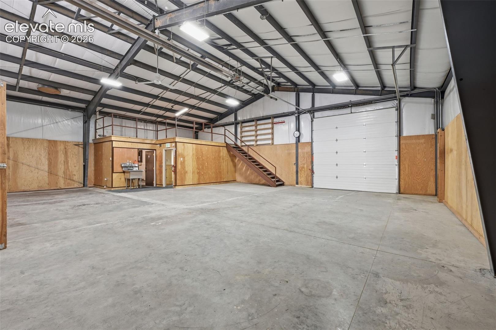 Front 1/2 w/loft