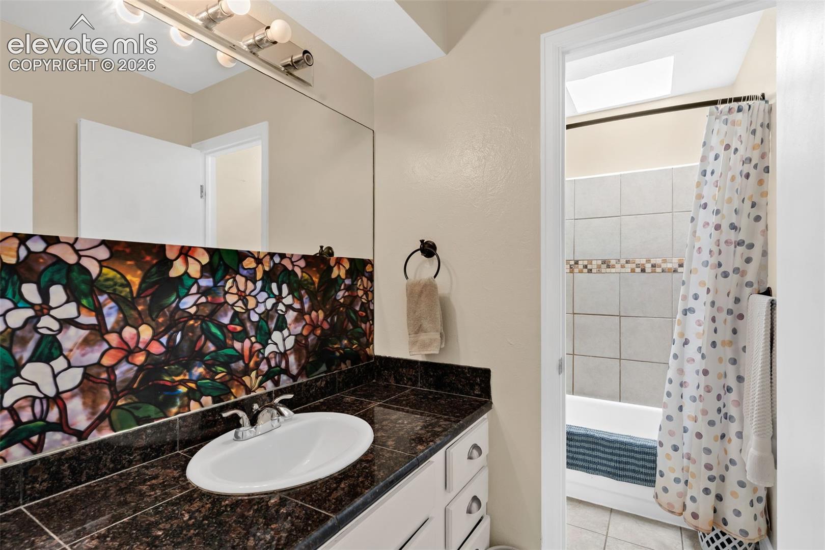 2nd bathroom upstairs