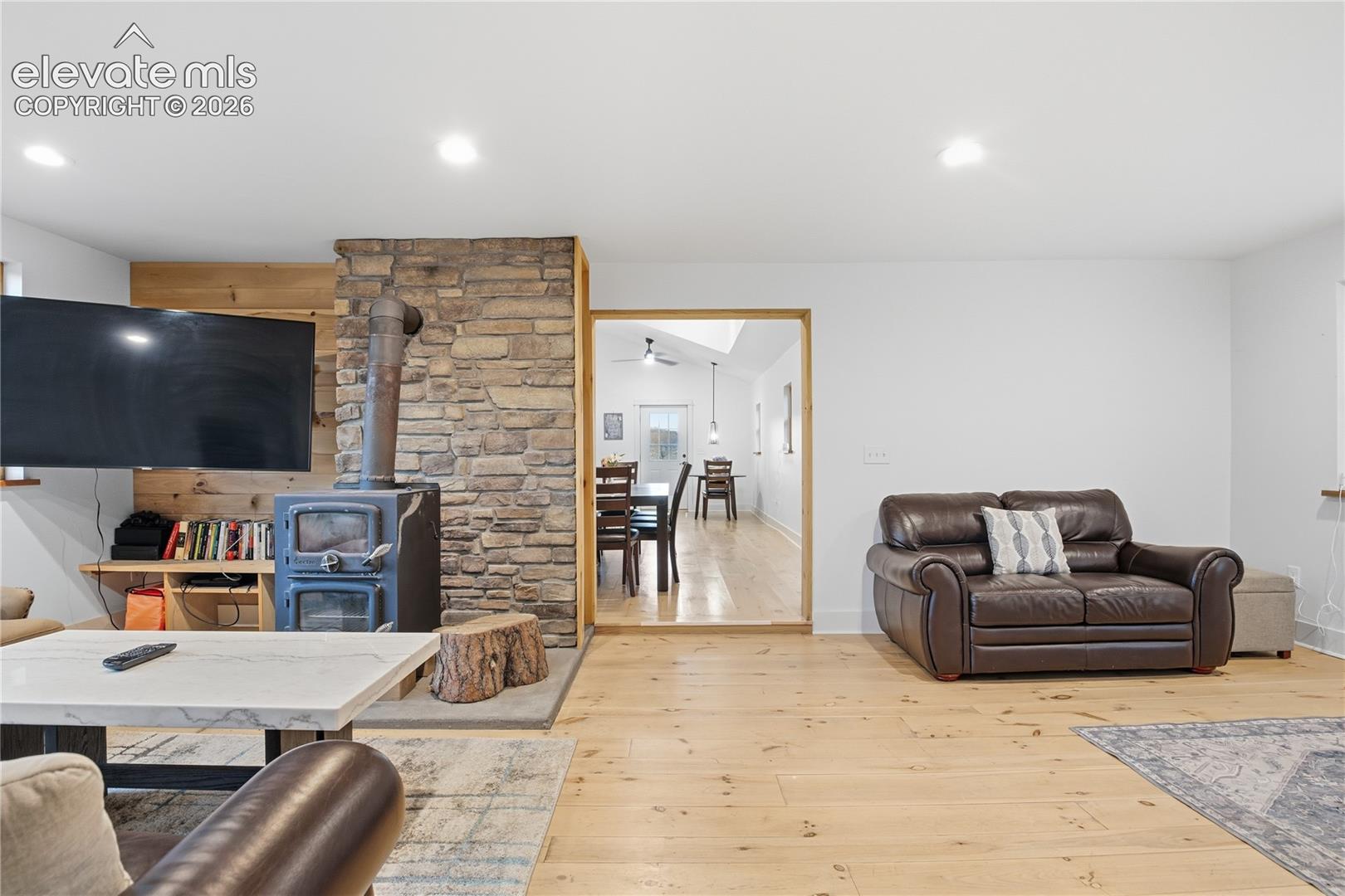 Photo 7 of 1636 Lakemoor Drive, Florissant