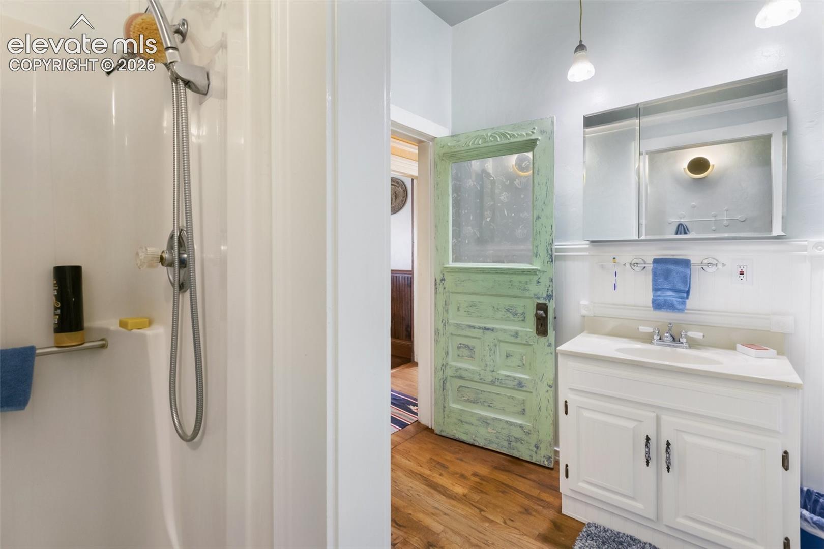full bath, tub and shower are separate but both present