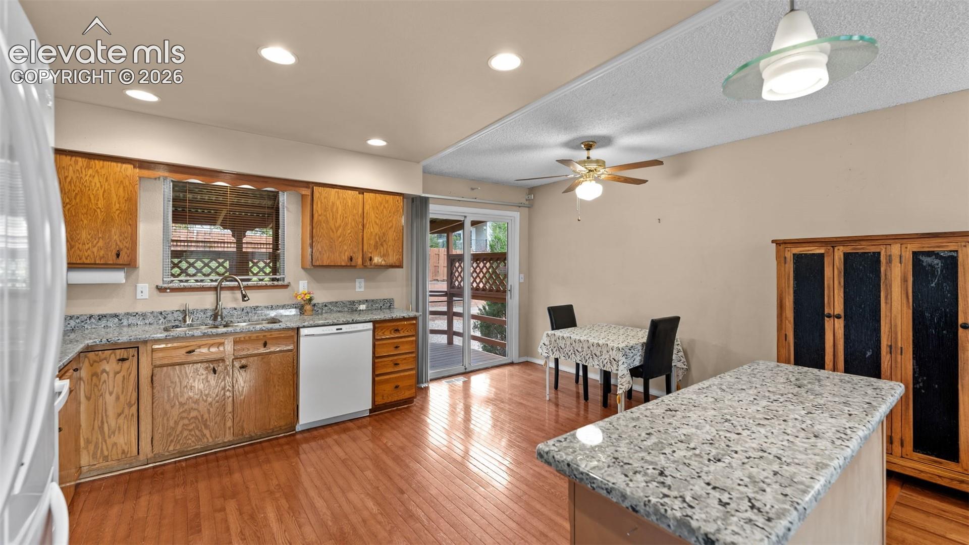 Photo 9 of 1030 Crosstrail Drive, Colorado Springs