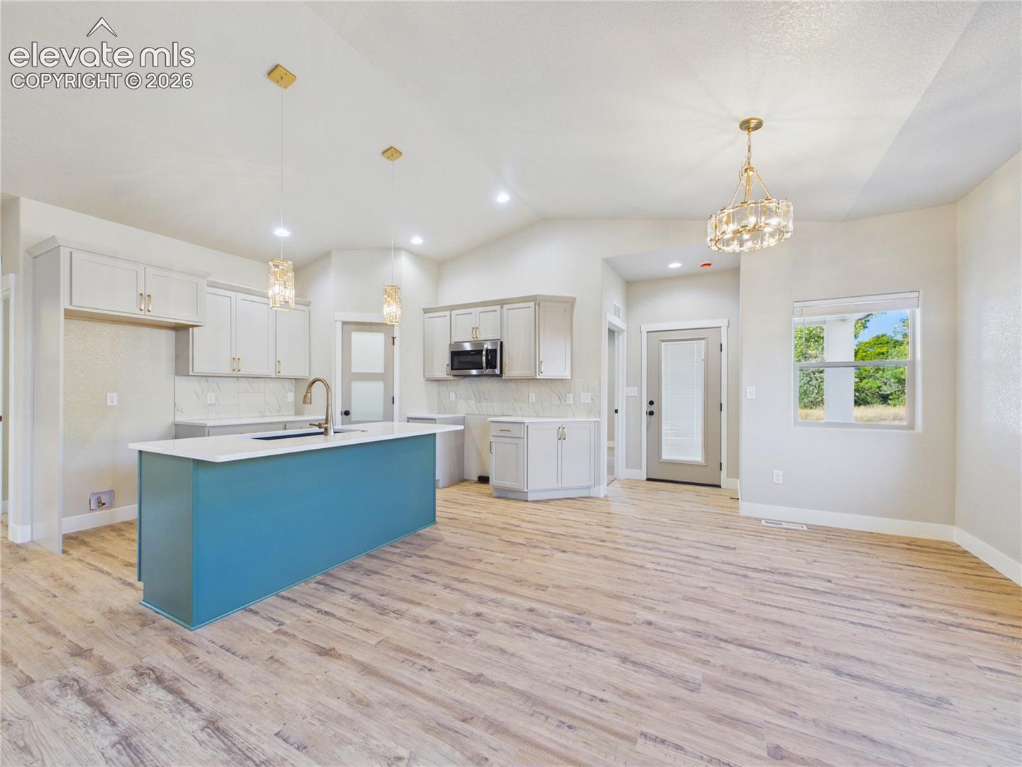 Photo 9 of 175 S Wiggins Drive, Pueblo West