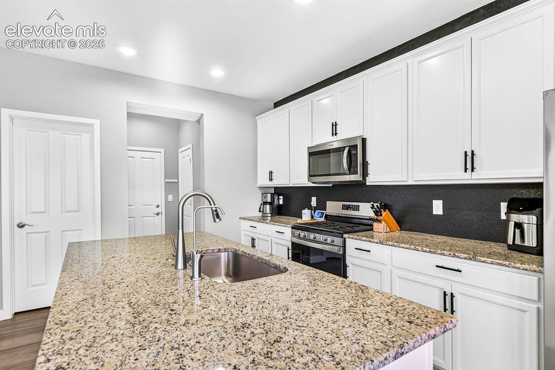 Photo 13 of 3932 Ryedale Way, Colorado Springs
