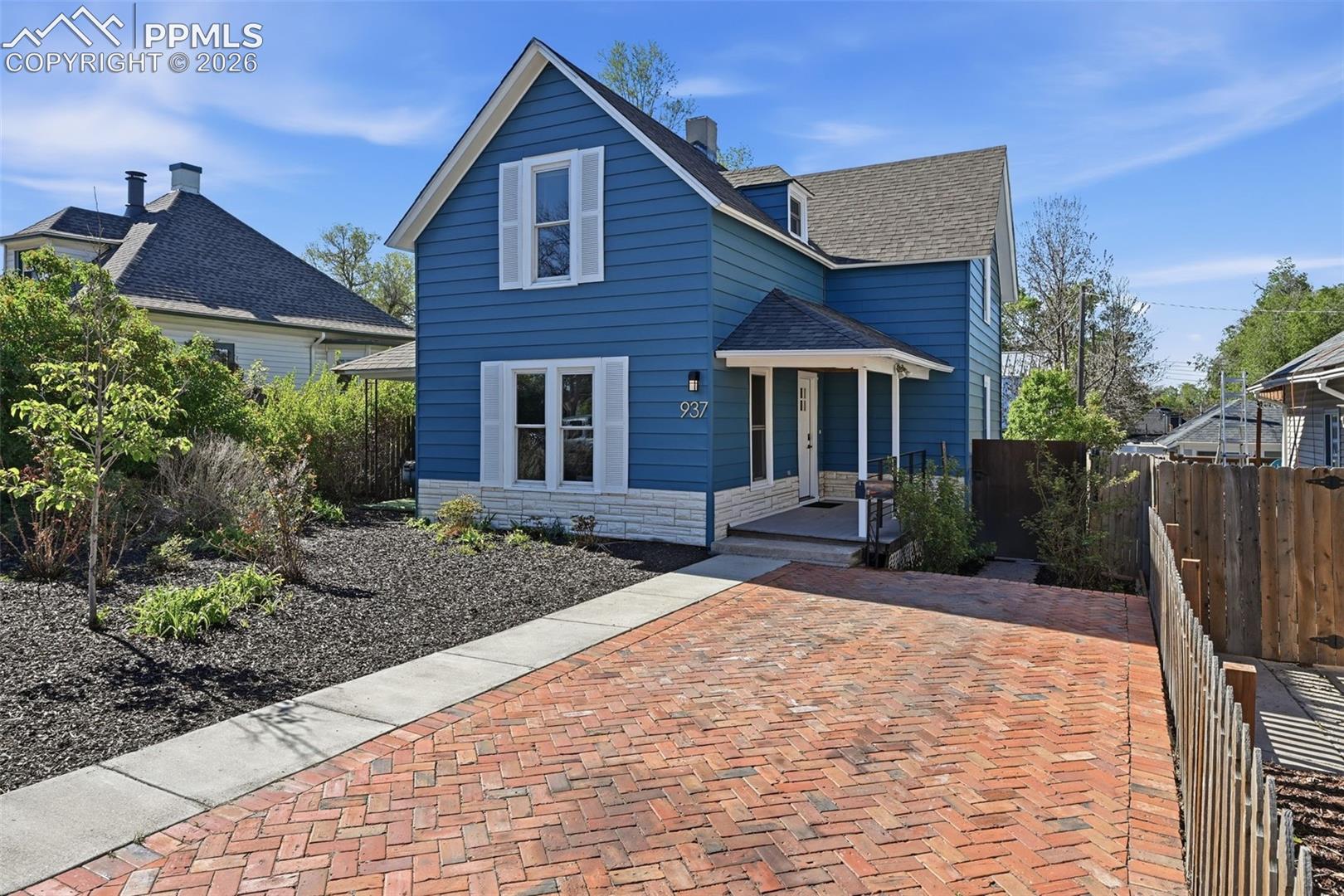 937 Costilla St, Colorado Springs, CO 80903
