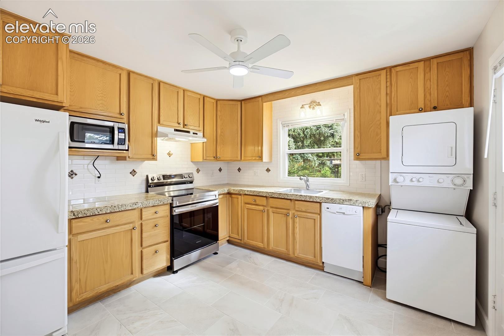 Washer & dryer included